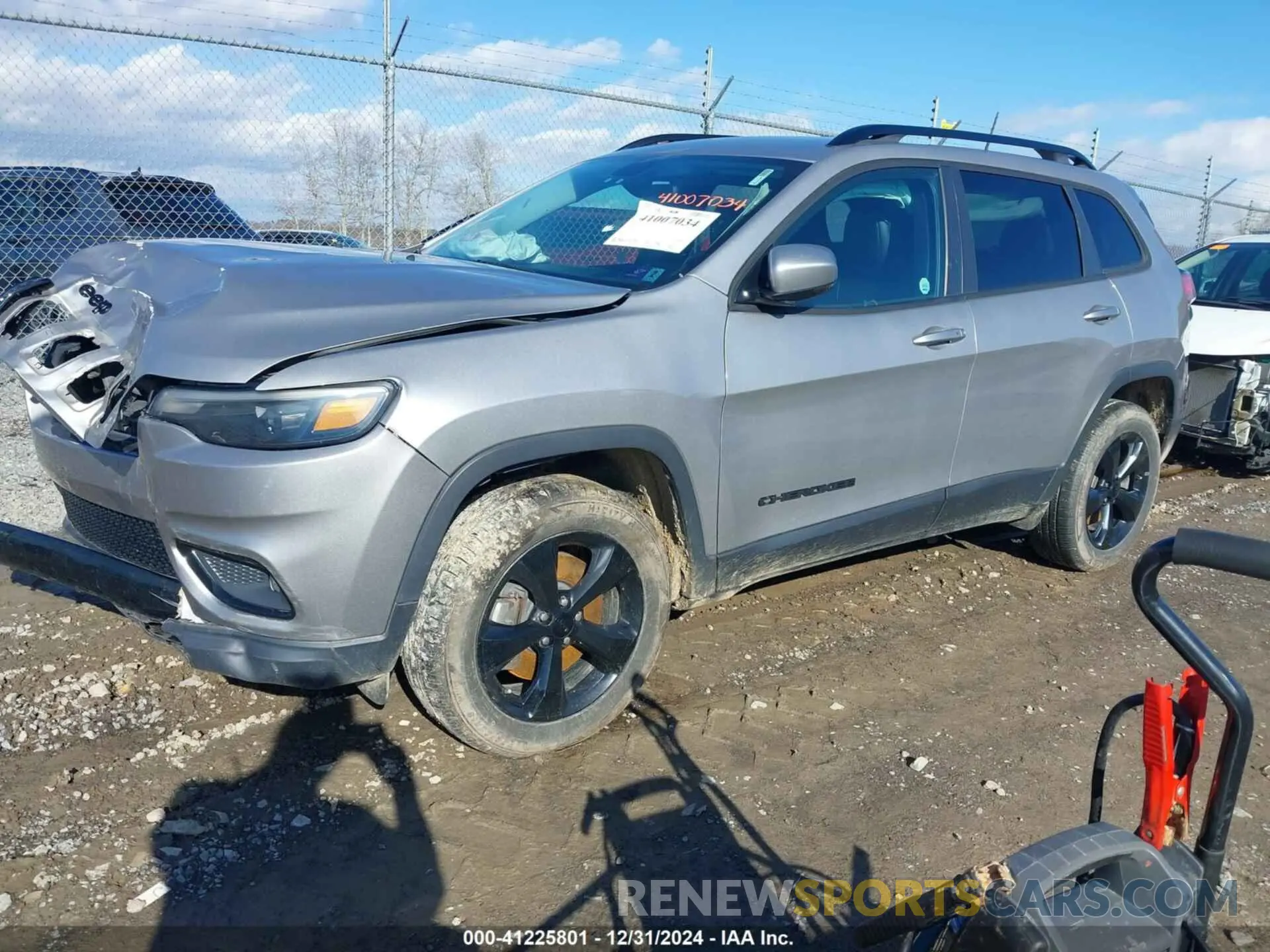 2 Photograph of a damaged car 1C4PJMLB0KD320947 JEEP CHEROKEE 2019