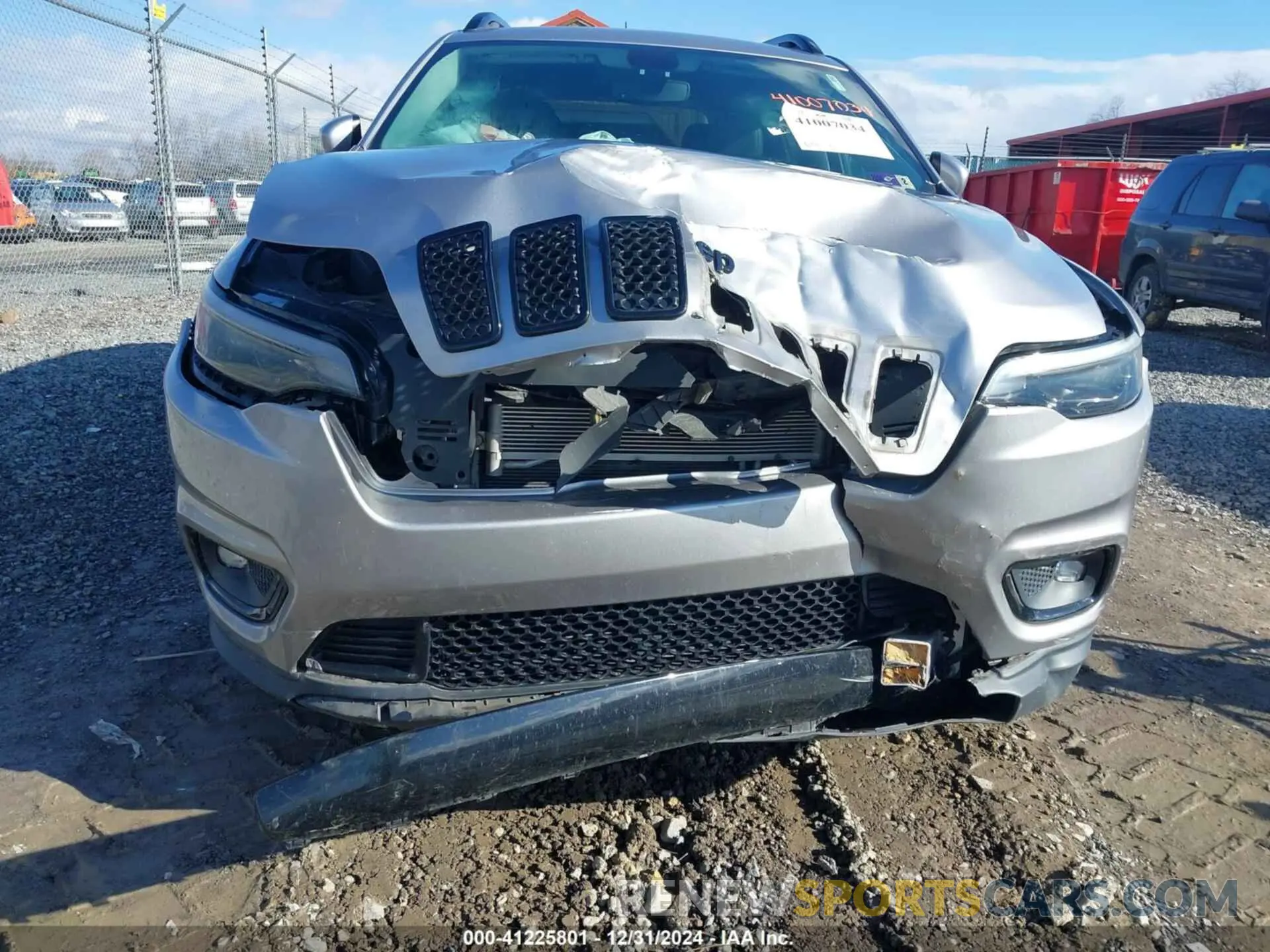 6 Photograph of a damaged car 1C4PJMLB0KD320947 JEEP CHEROKEE 2019