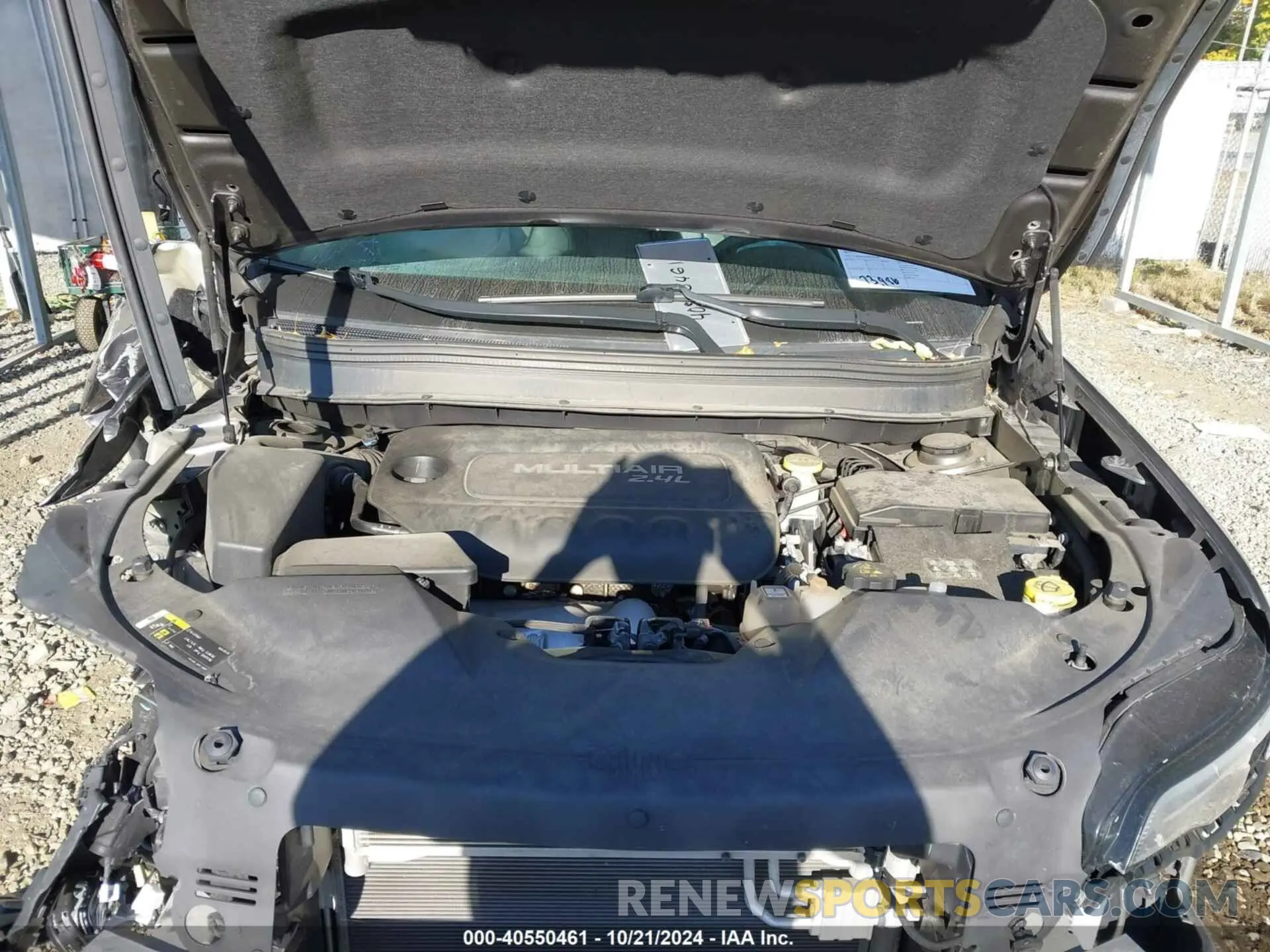 10 Photograph of a damaged car 1C4PJMLB1KD101186 JEEP CHEROKEE 2019