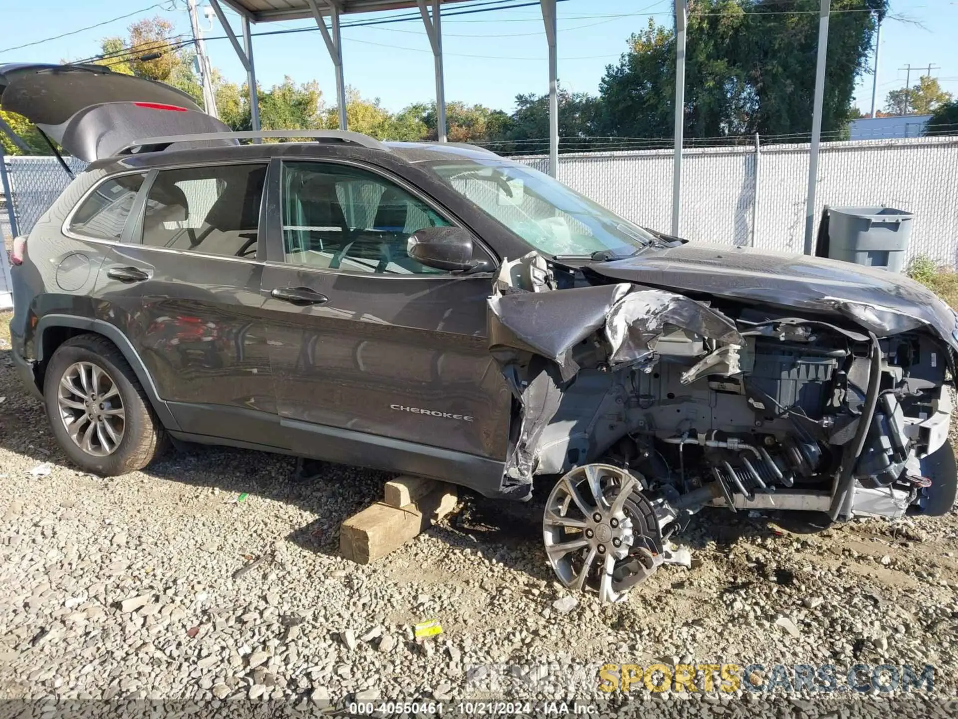 14 Photograph of a damaged car 1C4PJMLB1KD101186 JEEP CHEROKEE 2019