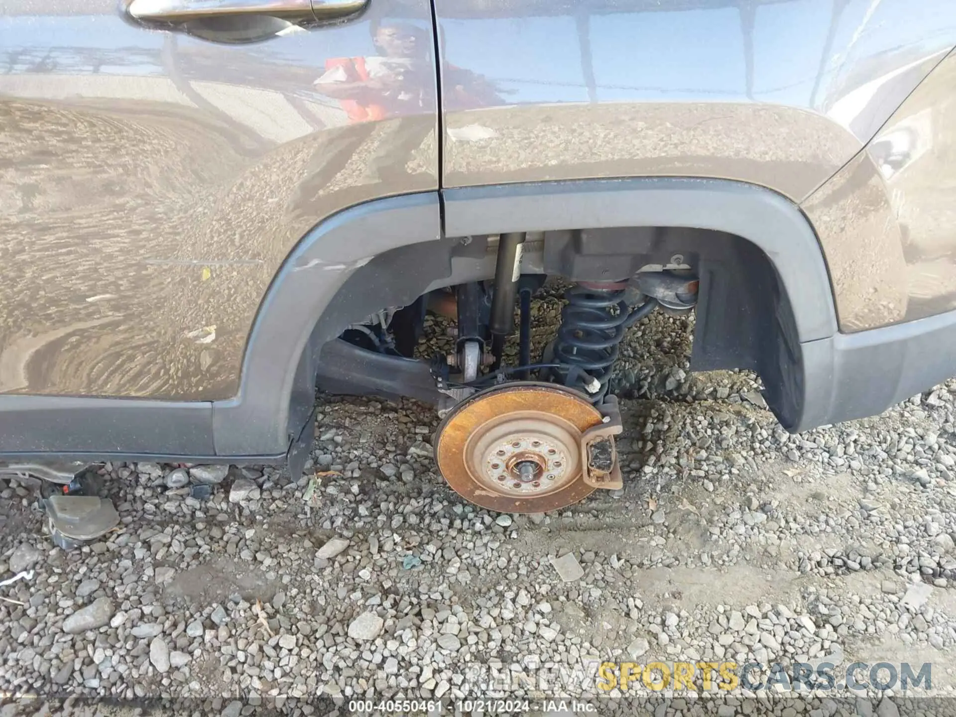 19 Photograph of a damaged car 1C4PJMLB1KD101186 JEEP CHEROKEE 2019