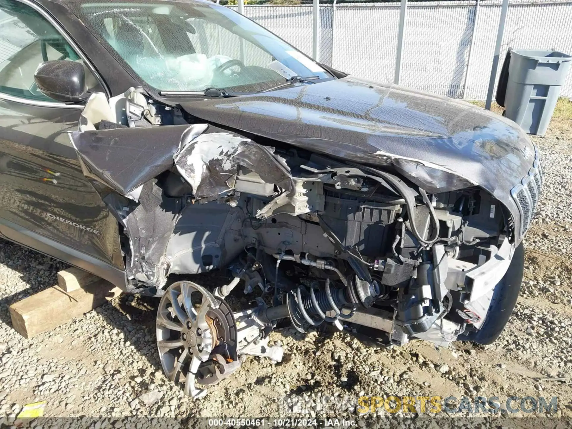 6 Photograph of a damaged car 1C4PJMLB1KD101186 JEEP CHEROKEE 2019