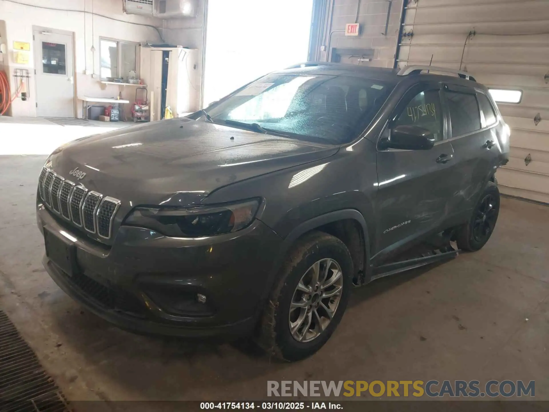 2 Фотография поврежденного автомобиля 1C4PJMLB1KD139940 JEEP CHEROKEE 2019