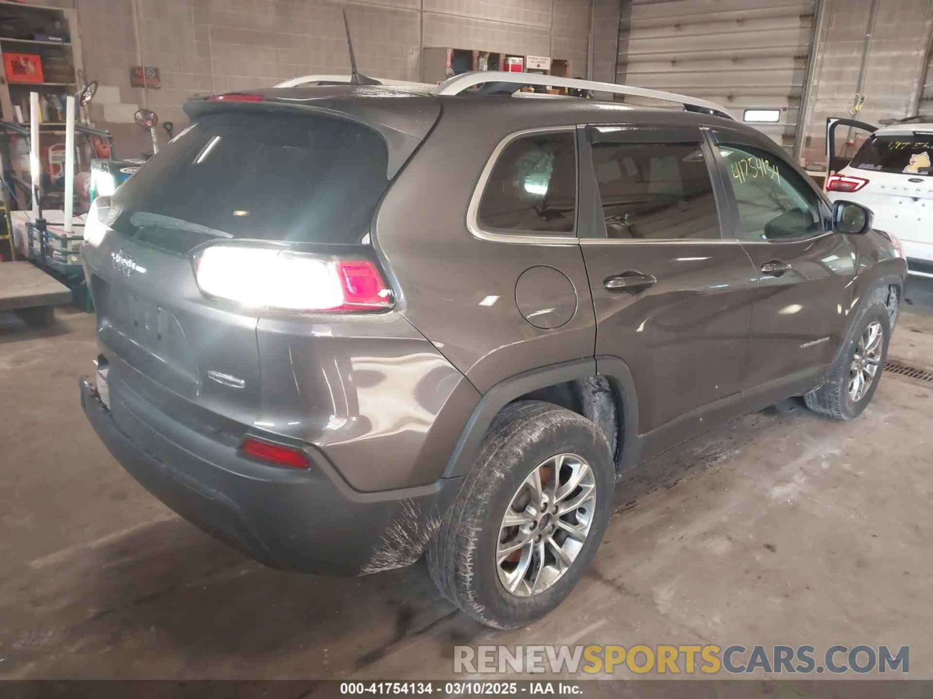 4 Фотография поврежденного автомобиля 1C4PJMLB1KD139940 JEEP CHEROKEE 2019