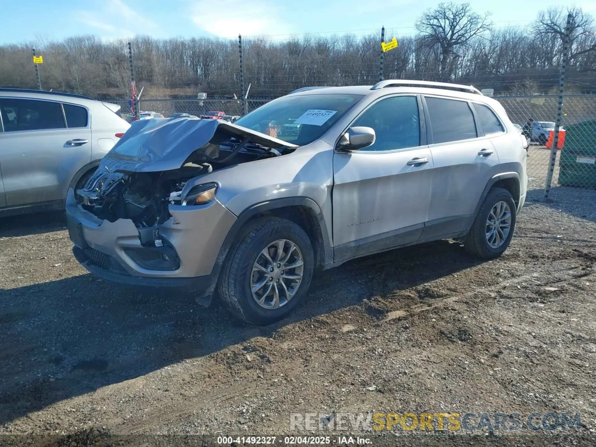 2 Фотография поврежденного автомобиля 1C4PJMLB1KD166927 JEEP CHEROKEE 2019