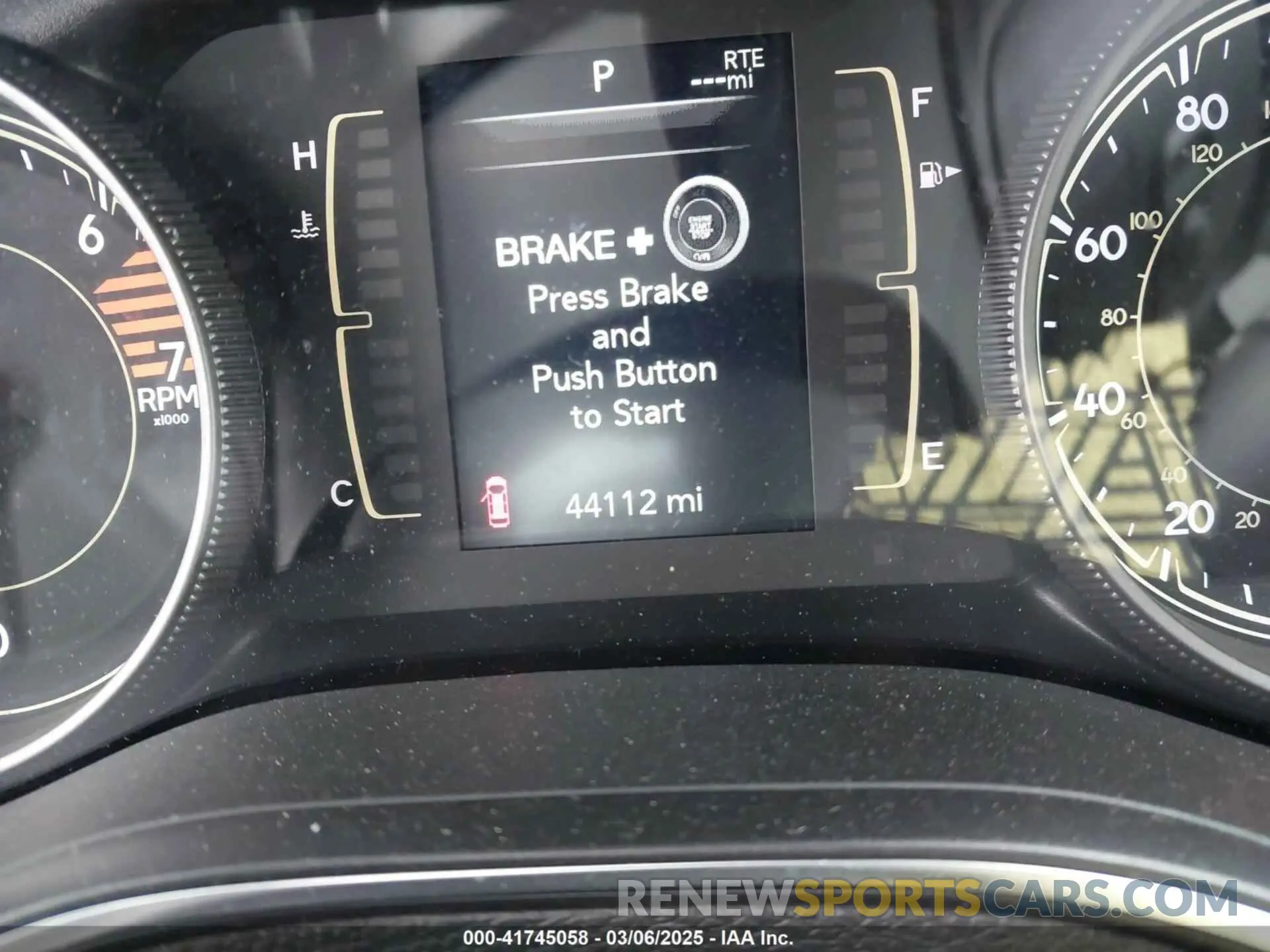 15 Photograph of a damaged car 1C4PJMLB2KD101505 JEEP CHEROKEE 2019