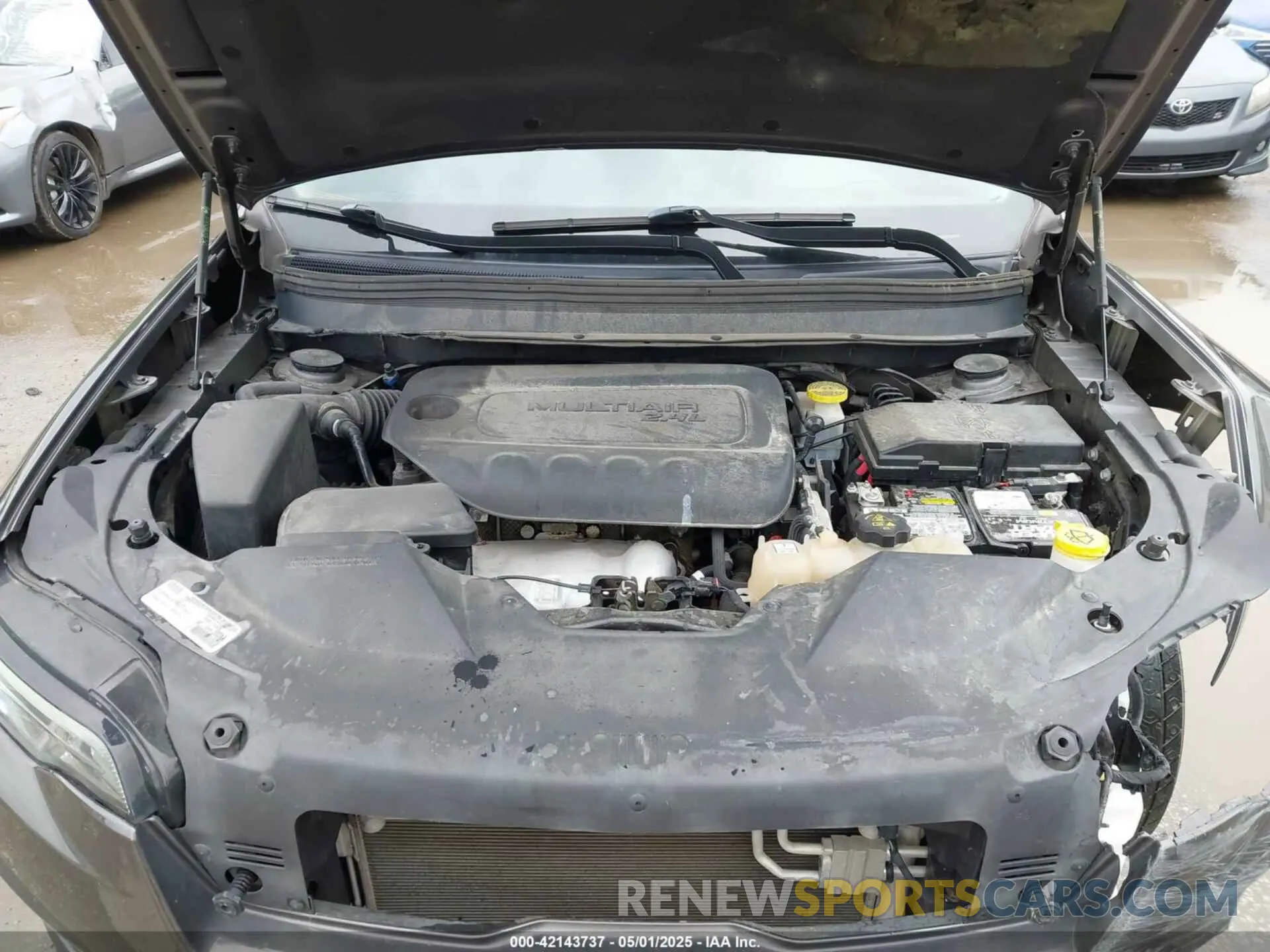 10 Photograph of a damaged car 1C4PJMLB2KD328371 JEEP CHEROKEE 2019