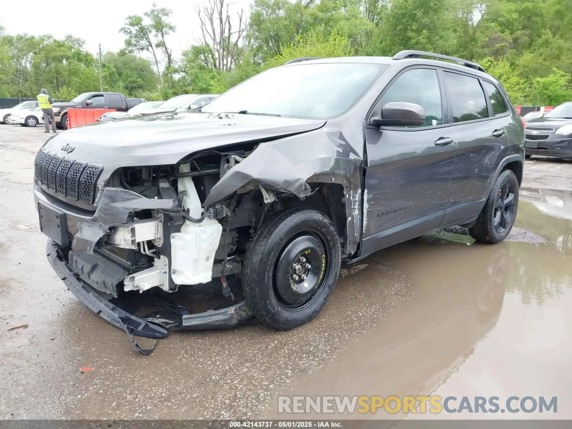 2 Photograph of a damaged car 1C4PJMLB2KD328371 JEEP CHEROKEE 2019