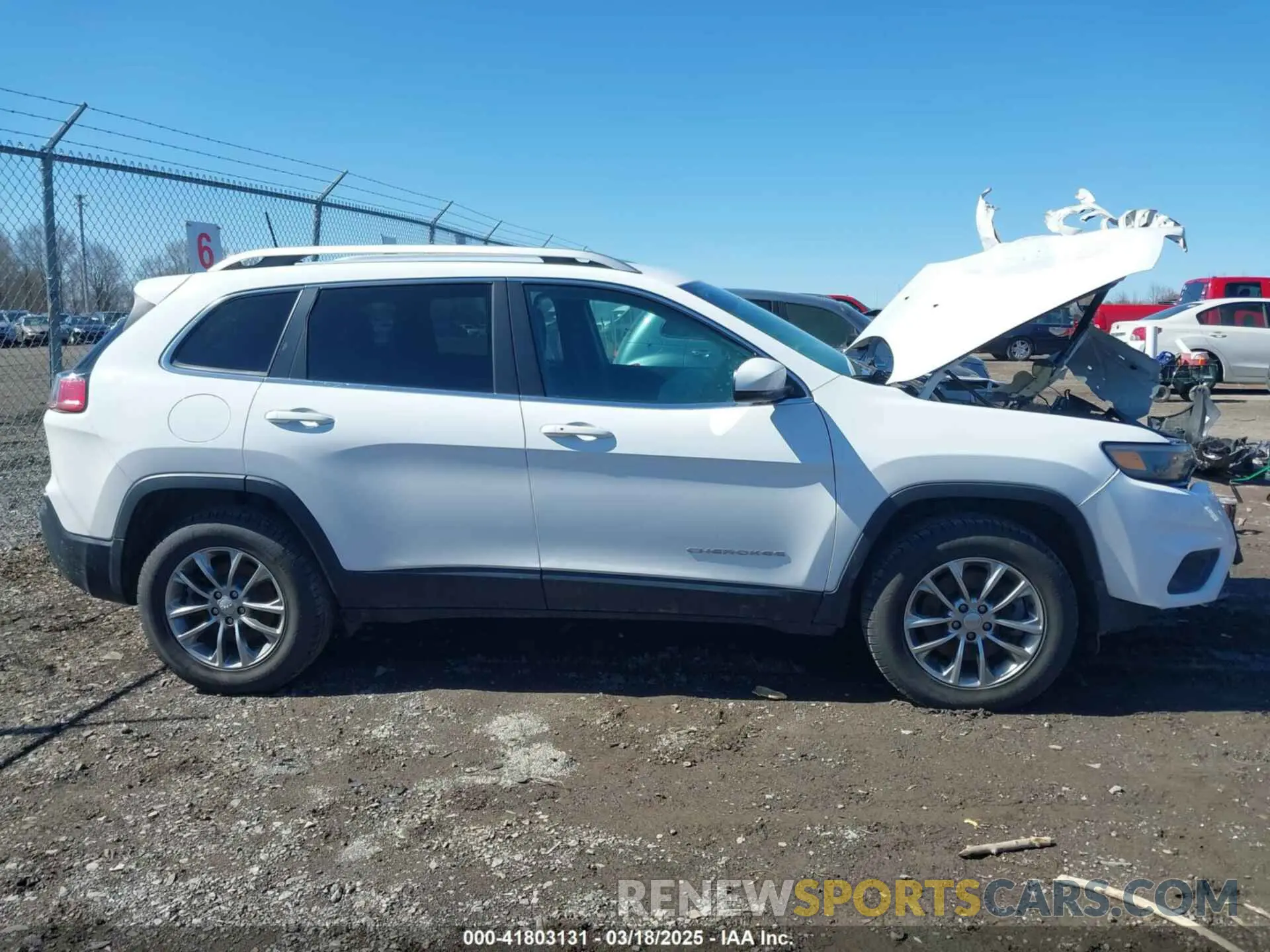 14 Photograph of a damaged car 1C4PJMLB2KD355361 JEEP CHEROKEE 2019