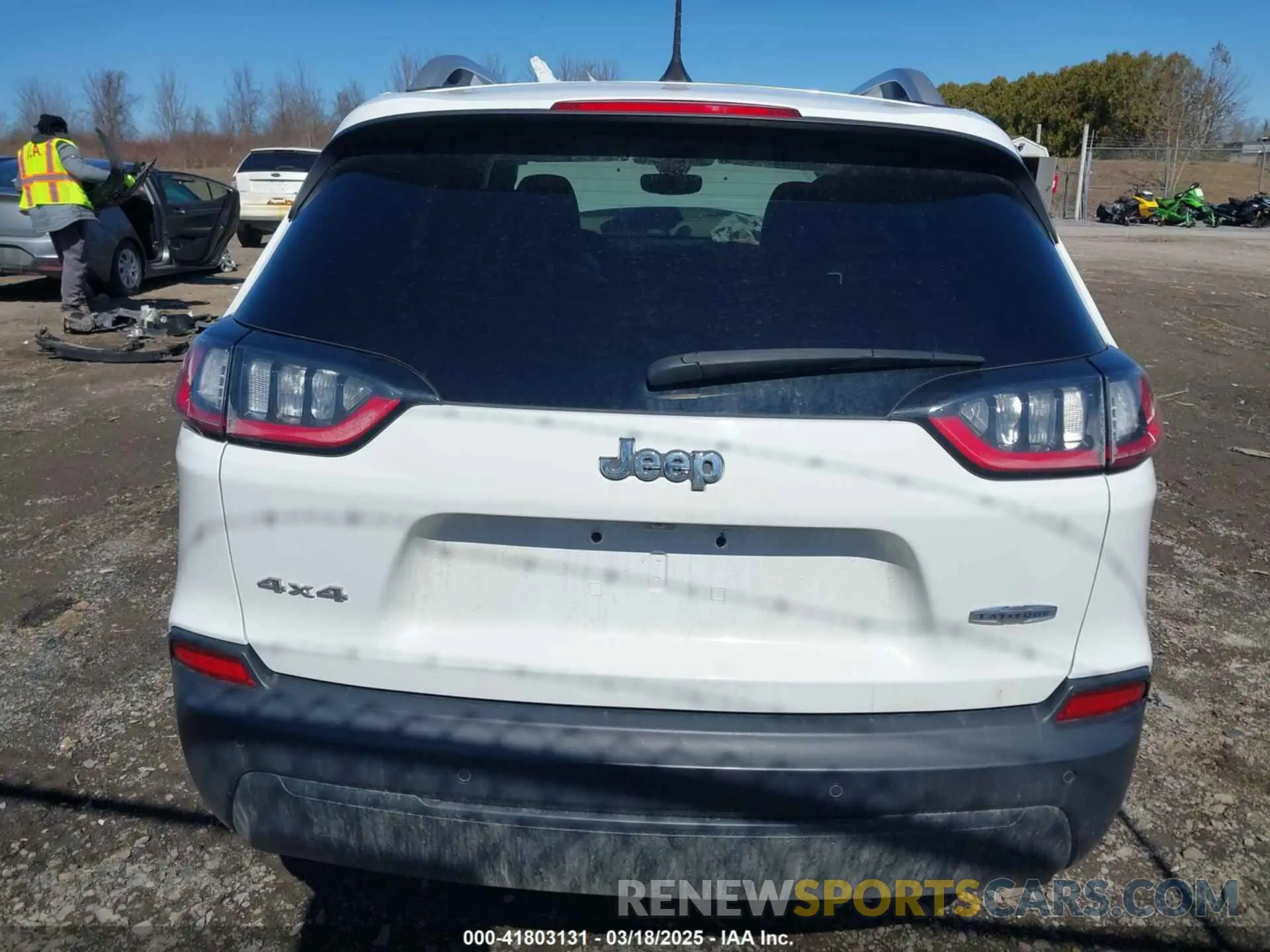 17 Photograph of a damaged car 1C4PJMLB2KD355361 JEEP CHEROKEE 2019