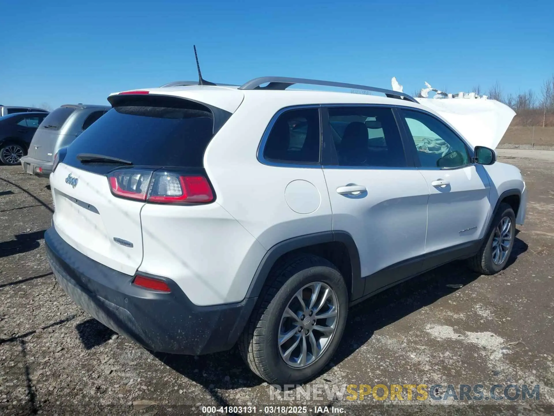 4 Photograph of a damaged car 1C4PJMLB2KD355361 JEEP CHEROKEE 2019