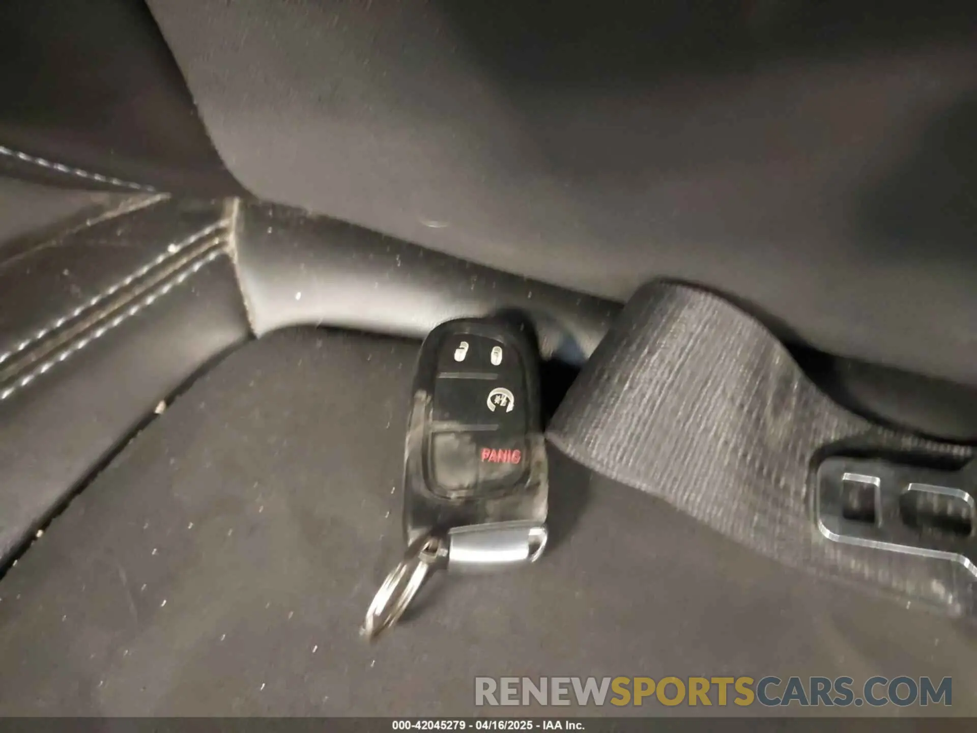 11 Photograph of a damaged car 1C4PJMLB3KD214119 JEEP CHEROKEE 2019