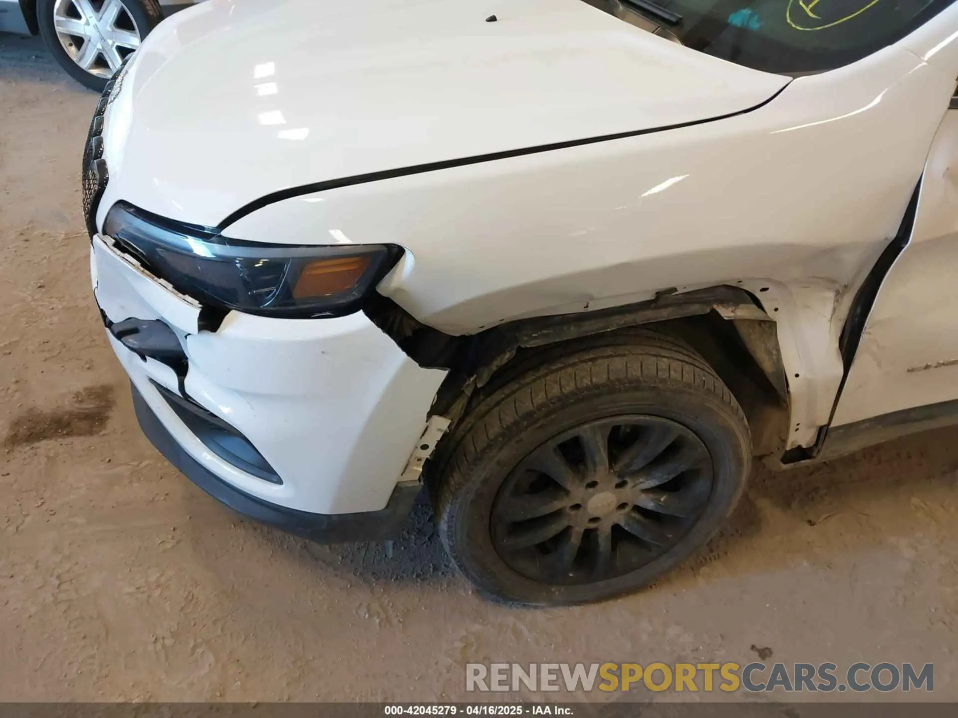 6 Photograph of a damaged car 1C4PJMLB3KD214119 JEEP CHEROKEE 2019