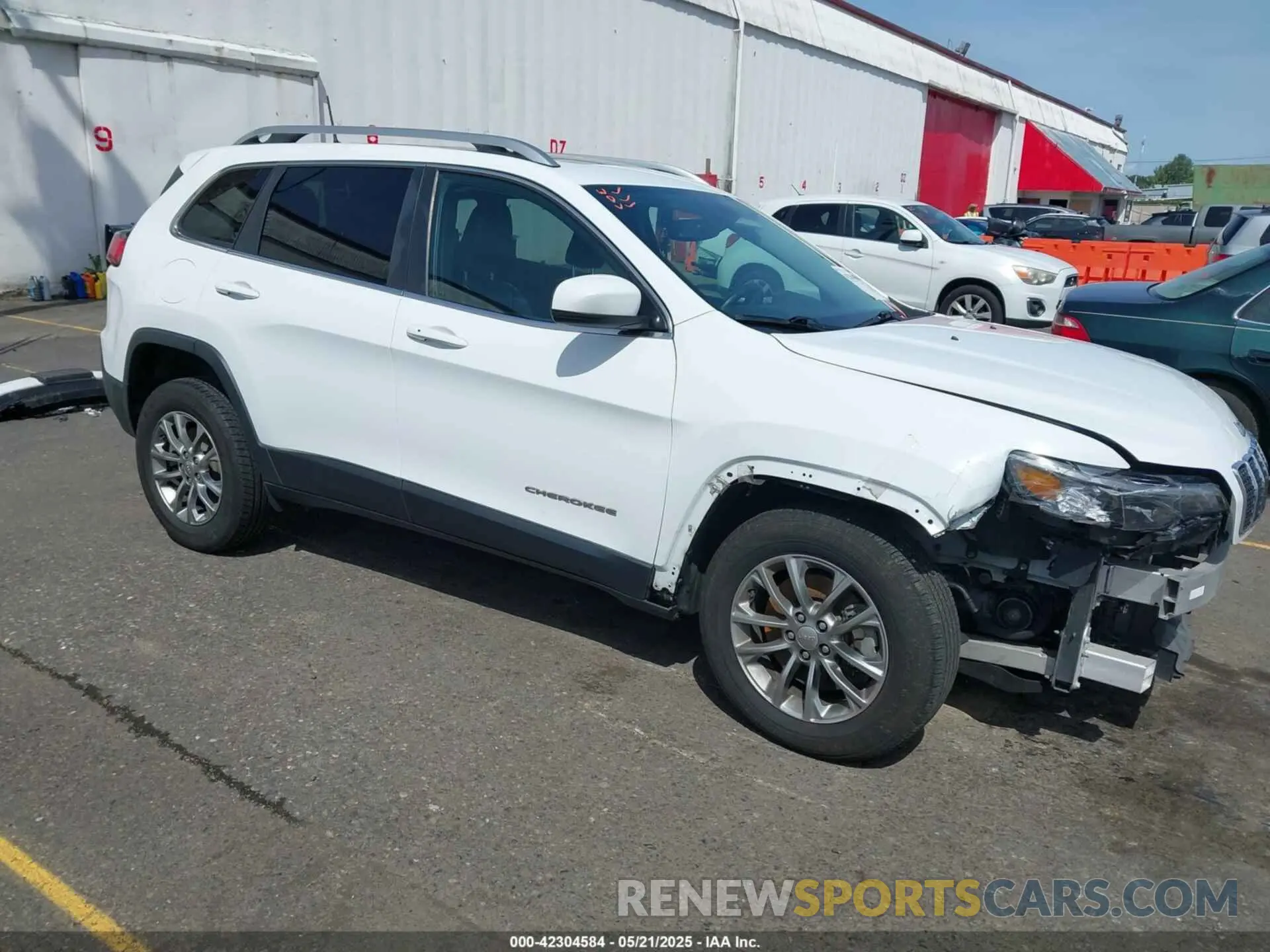 1 Photograph of a damaged car 1C4PJMLB3KD351495 JEEP CHEROKEE 2019