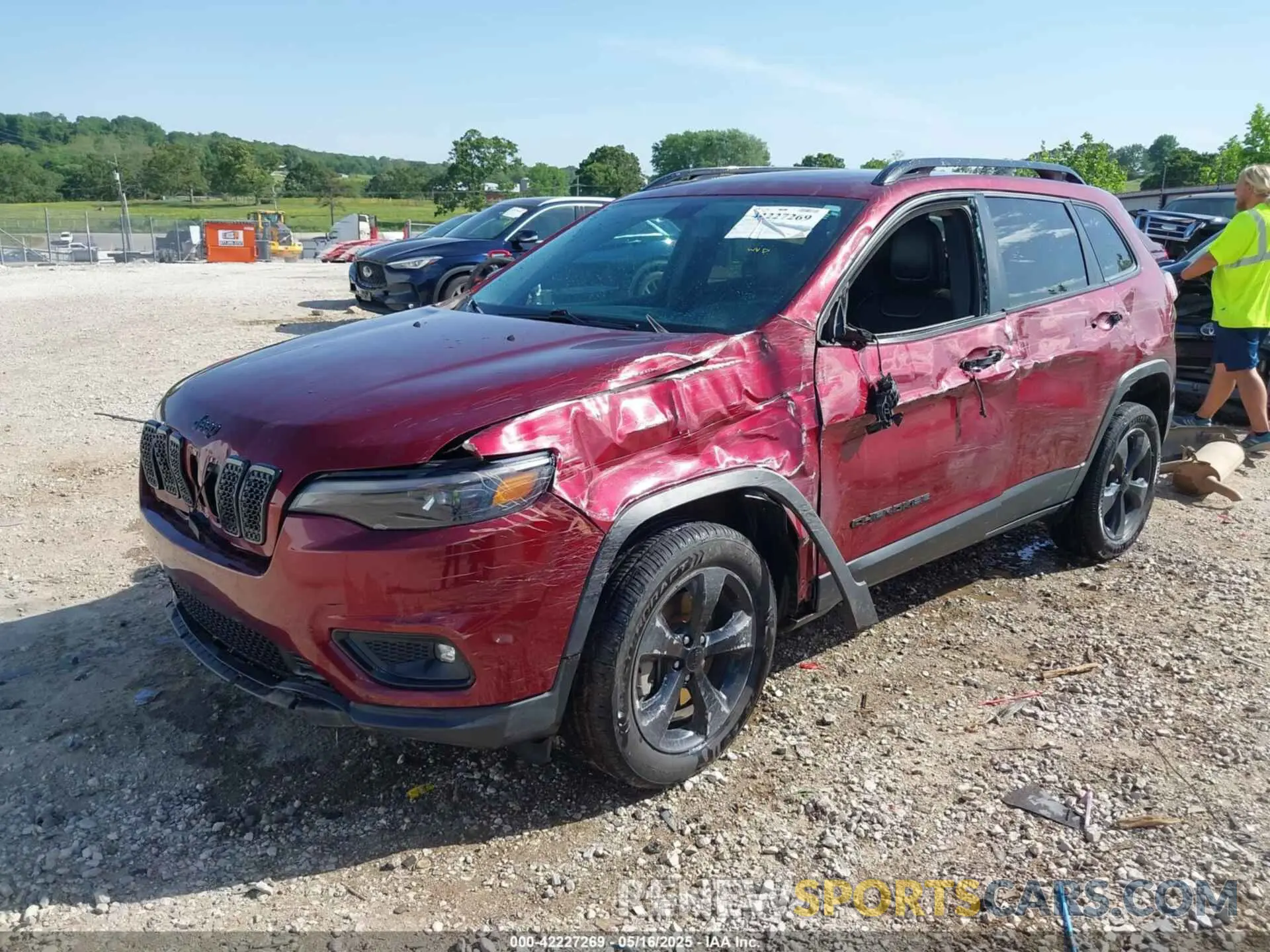 2 Photograph of a damaged car 1C4PJMLB3KD400324 JEEP CHEROKEE 2019