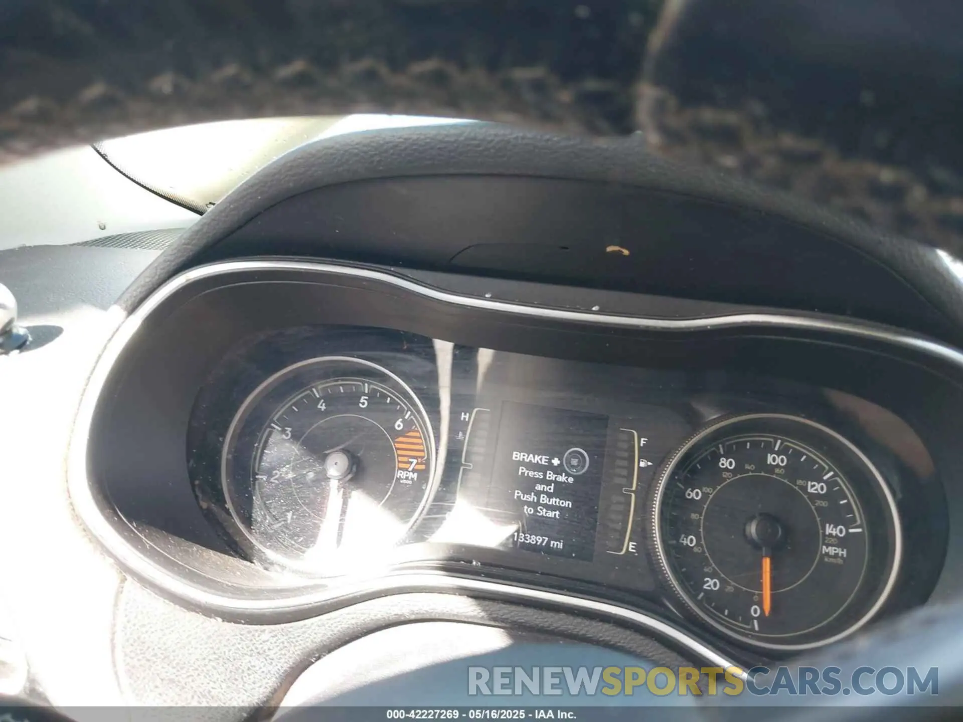 7 Photograph of a damaged car 1C4PJMLB3KD400324 JEEP CHEROKEE 2019