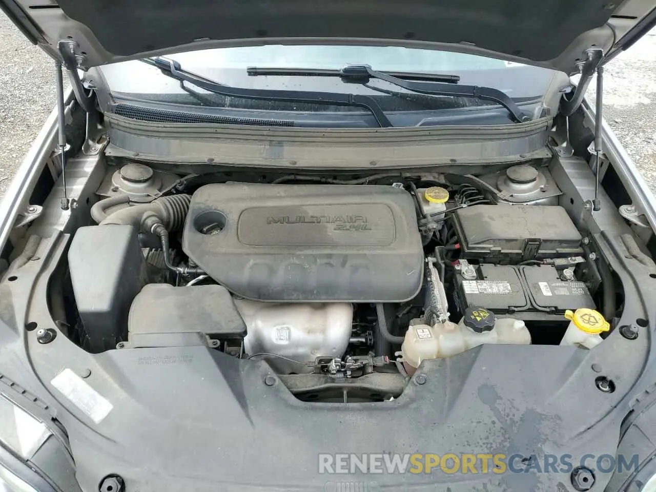 12 Photograph of a damaged car 1C4PJMLB4KD319736 JEEP CHEROKEE 2019