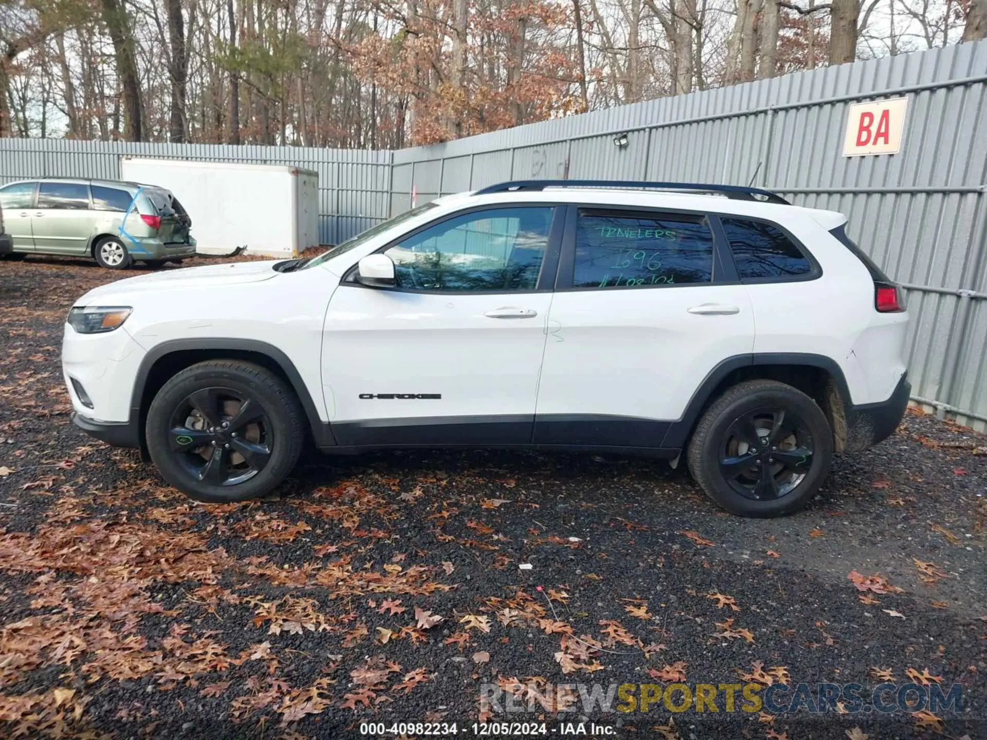 14 Photograph of a damaged car 1C4PJMLB4KD321809 JEEP CHEROKEE 2019