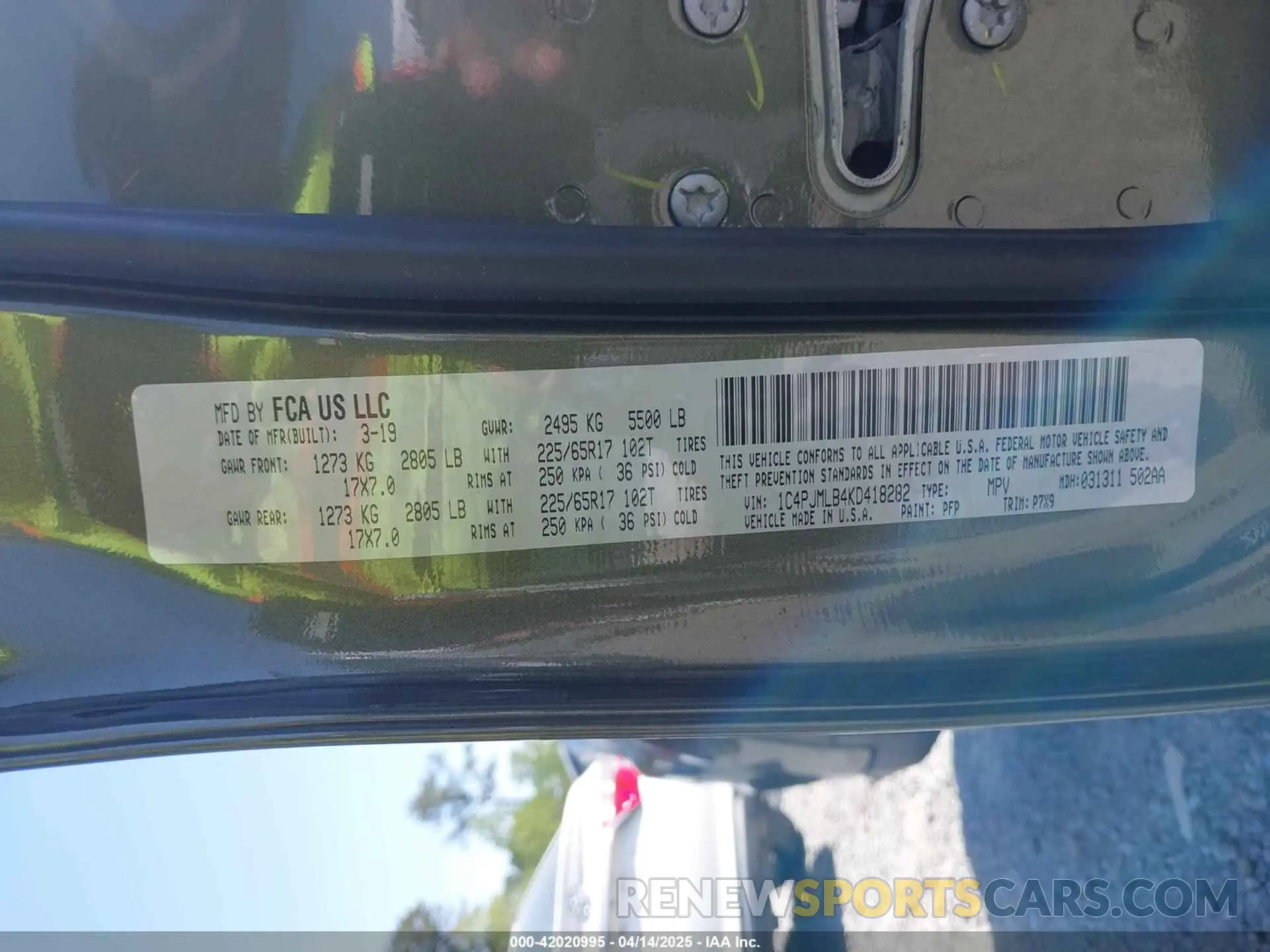 9 Photograph of a damaged car 1C4PJMLB4KD418282 JEEP CHEROKEE 2019