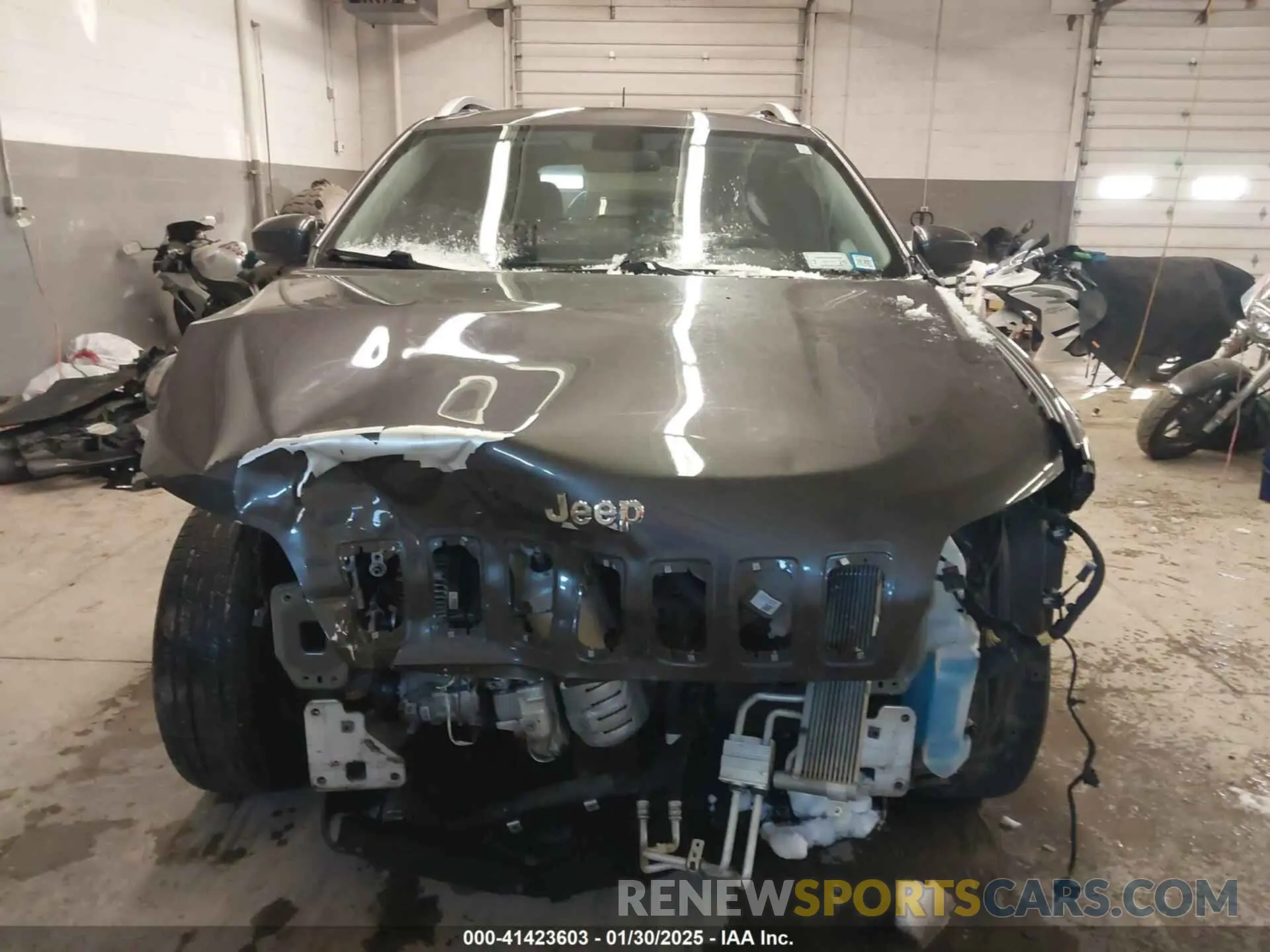 12 Photograph of a damaged car 1C4PJMLB4KD458362 JEEP CHEROKEE 2019