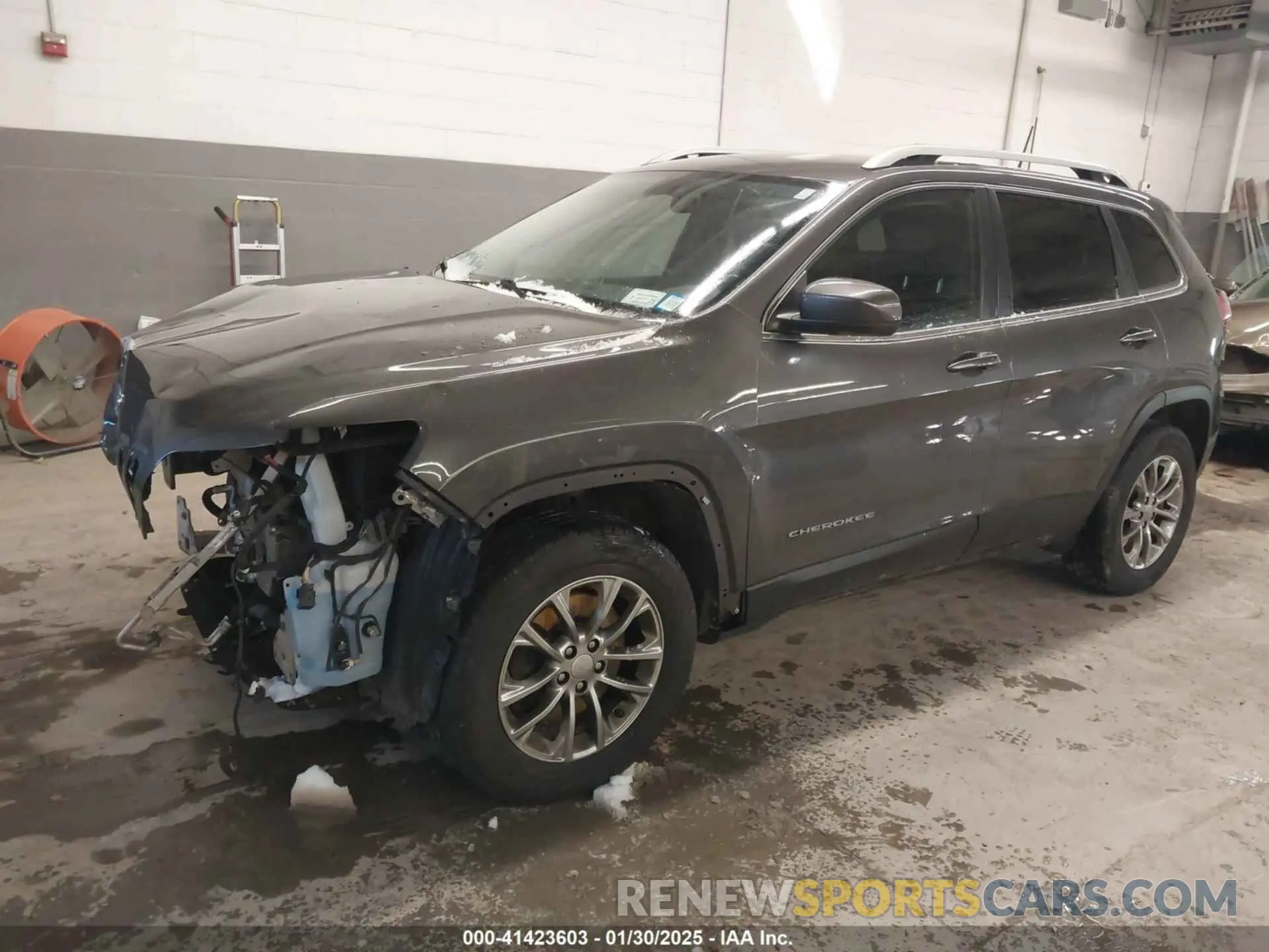 2 Photograph of a damaged car 1C4PJMLB4KD458362 JEEP CHEROKEE 2019