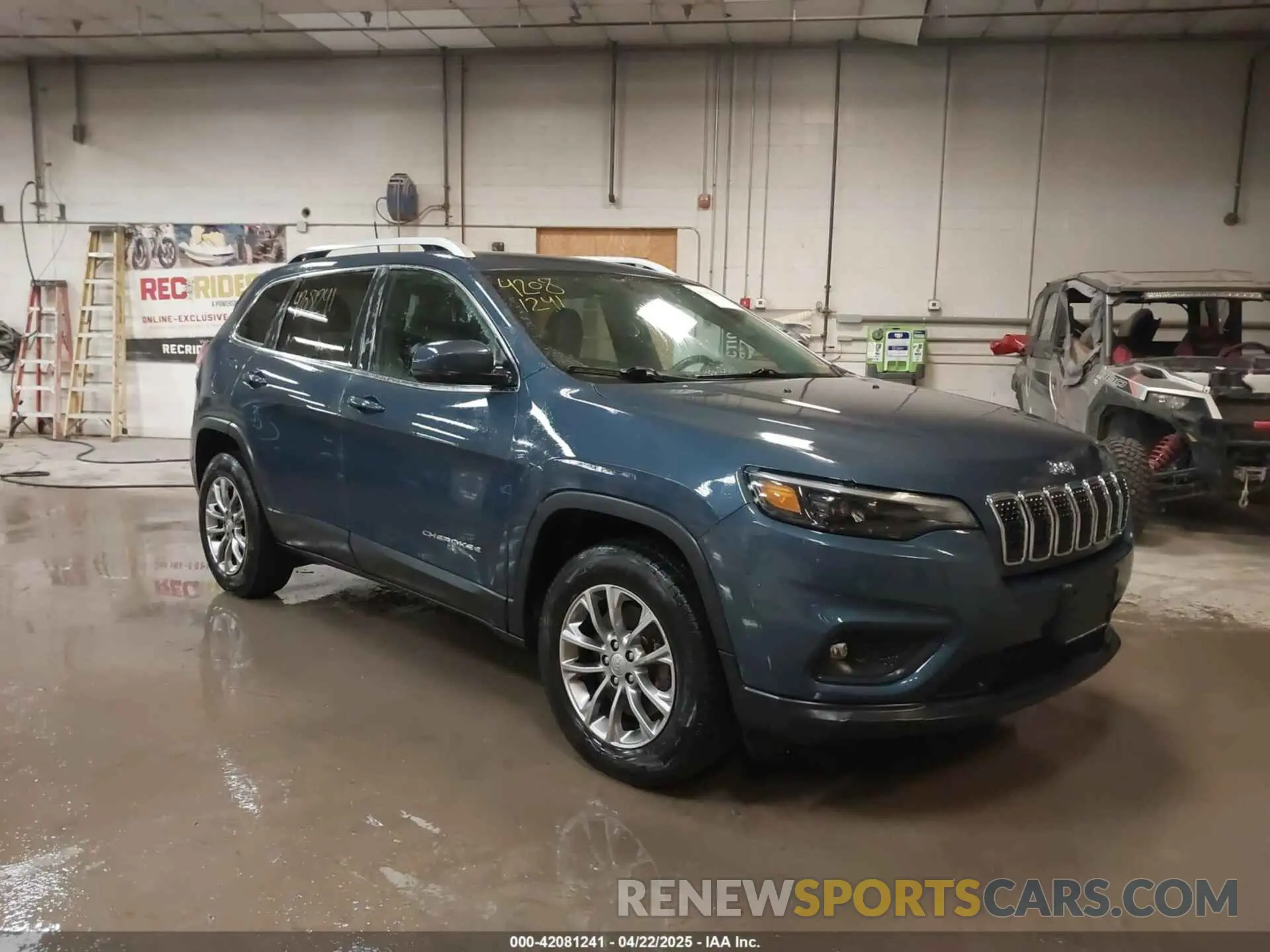 1 Фотография поврежденного автомобиля 1C4PJMLB4KD462220 JEEP CHEROKEE 2019