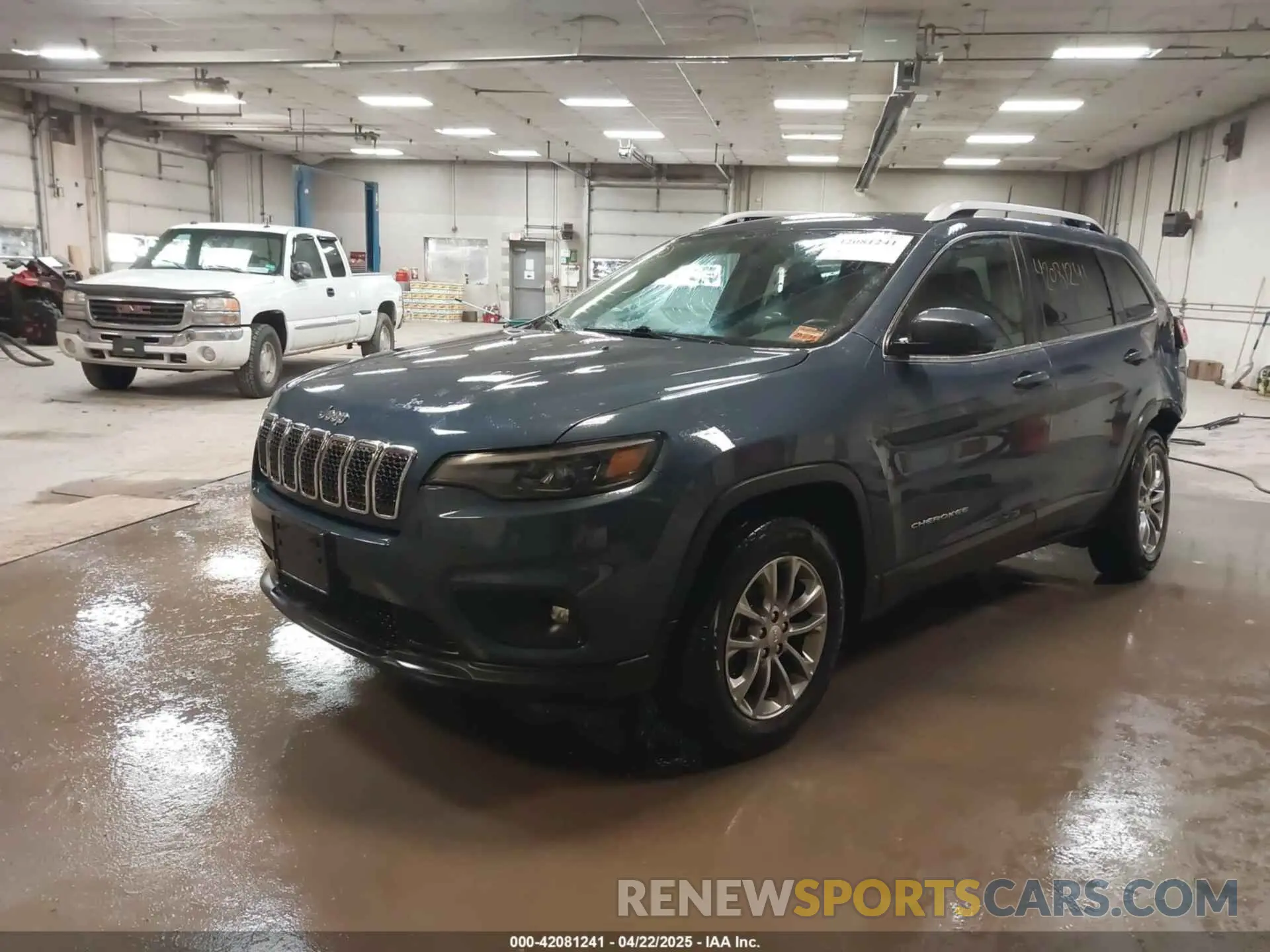 2 Фотография поврежденного автомобиля 1C4PJMLB4KD462220 JEEP CHEROKEE 2019