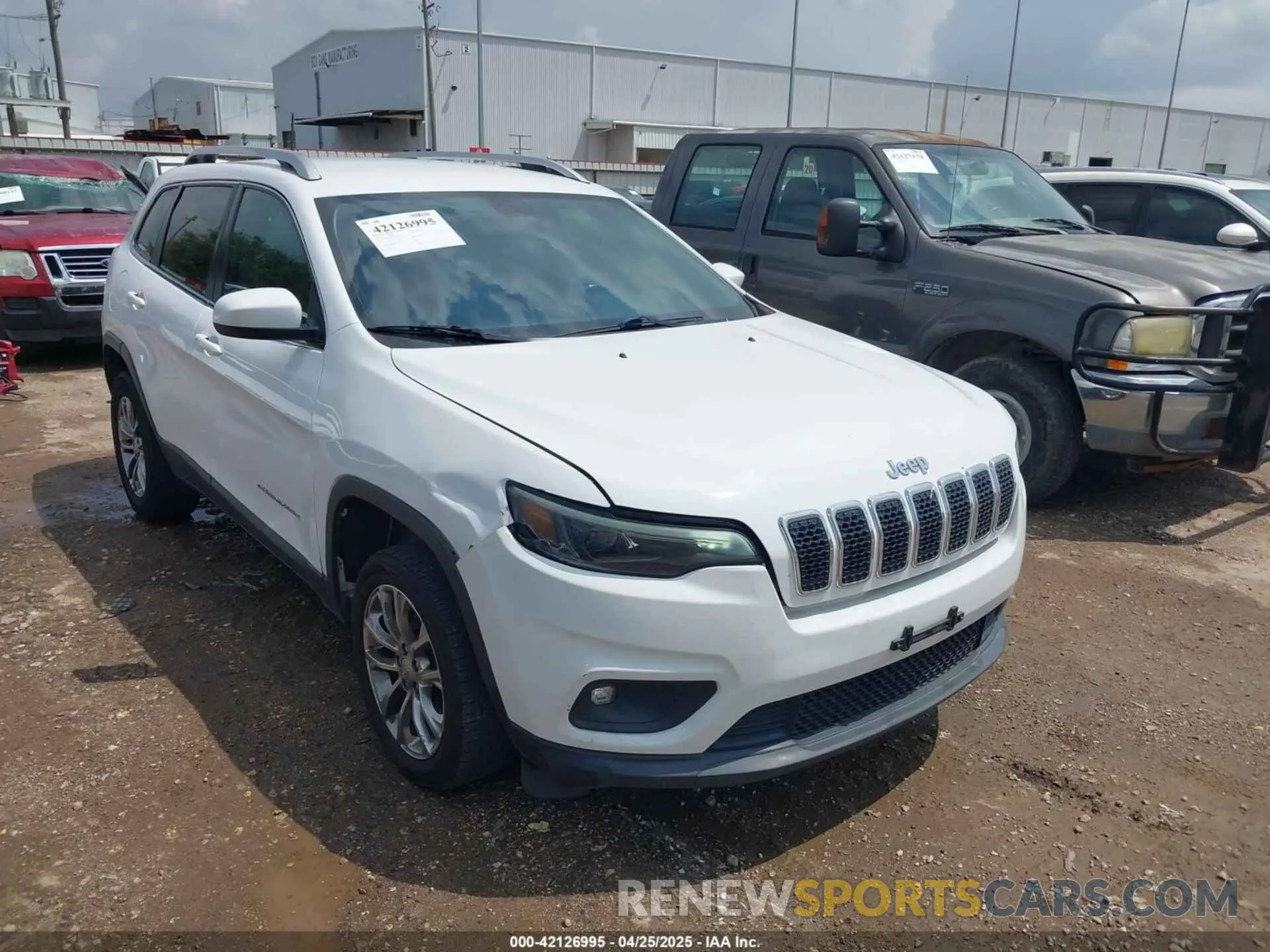 1 Photograph of a damaged car 1C4PJMLB5KD198571 JEEP CHEROKEE 2019