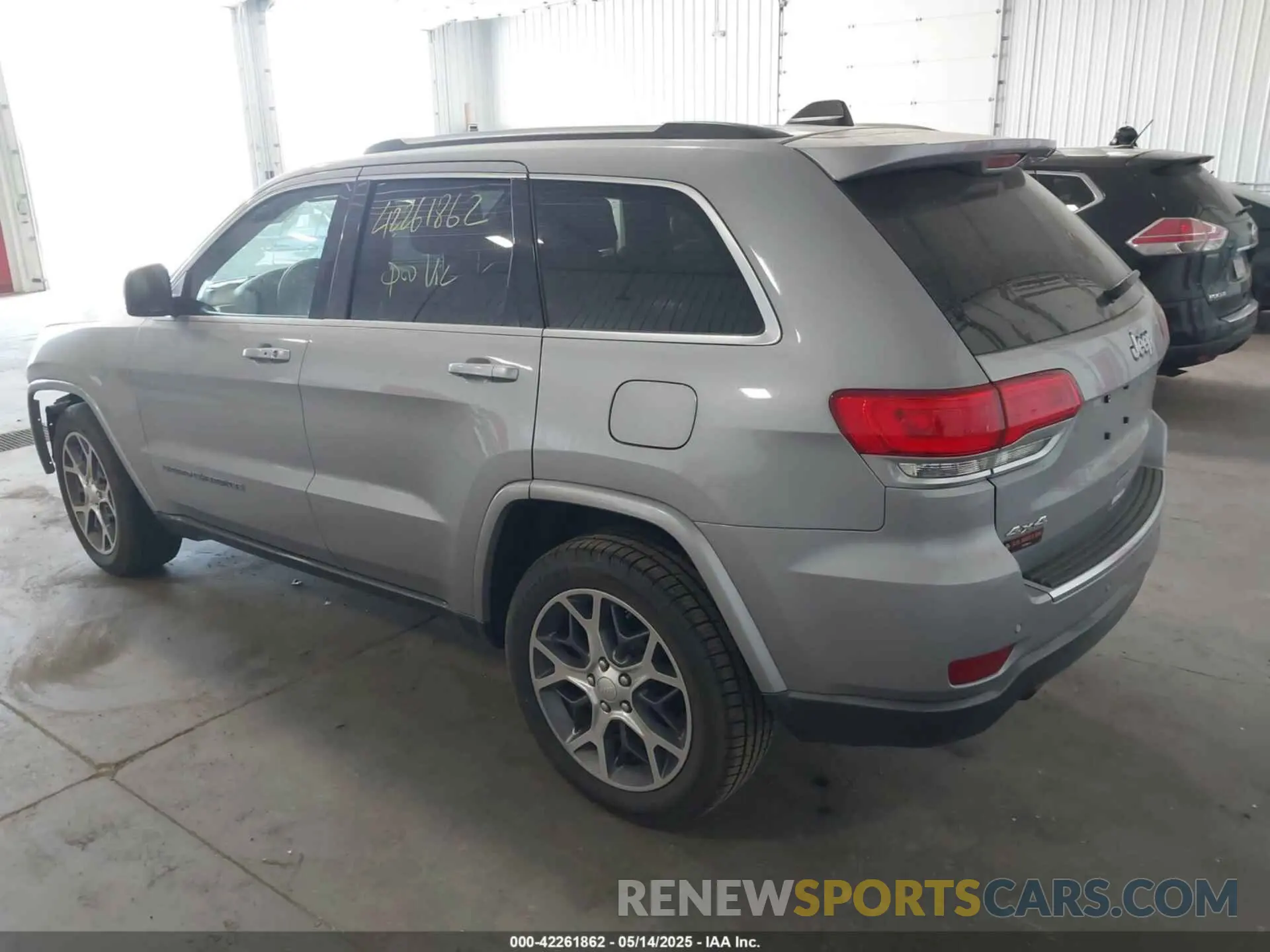 3 Photograph of a damaged car 1C4PJMLB5KD350509 JEEP CHEROKEE 2019