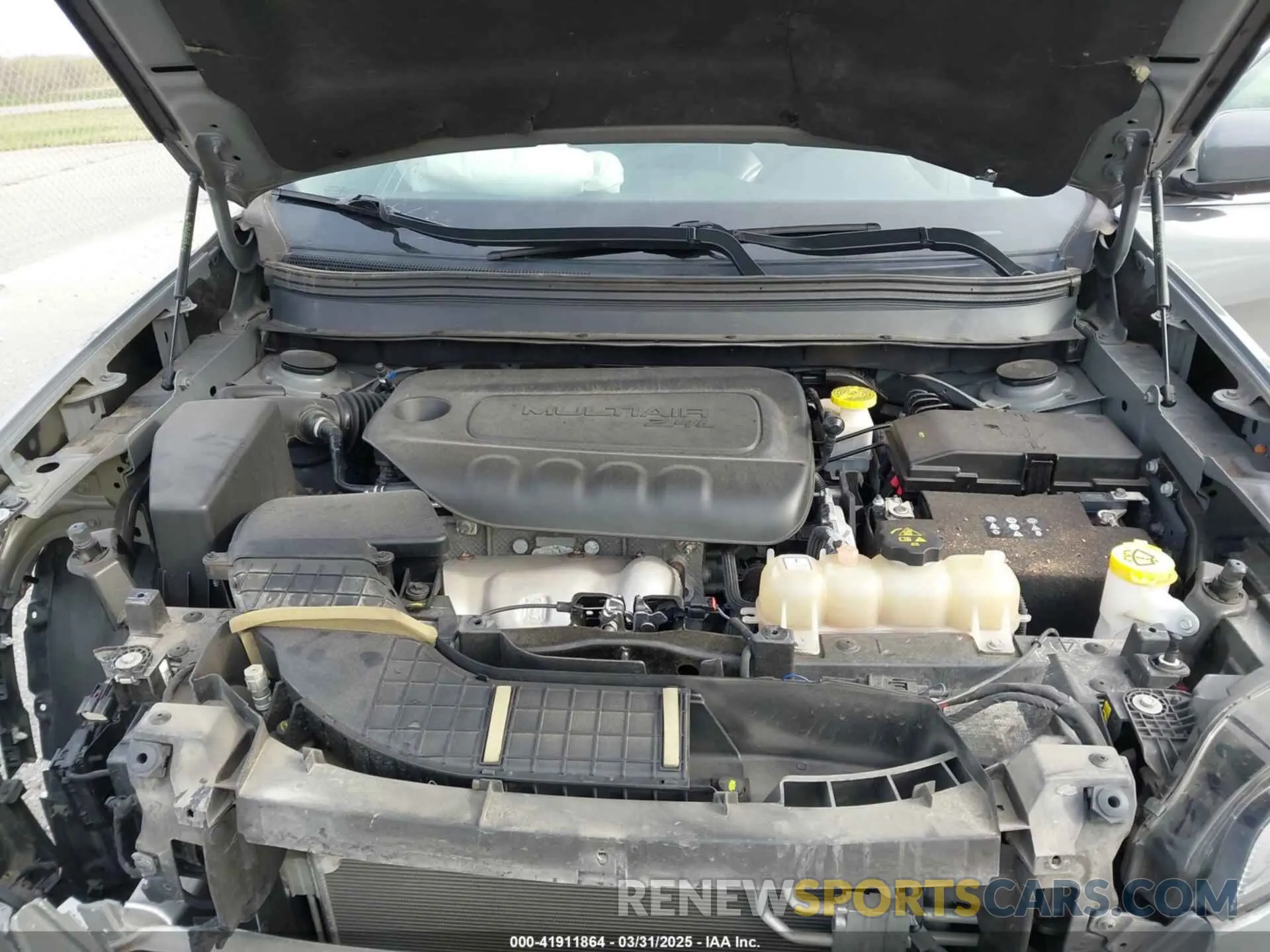 10 Photograph of a damaged car 1C4PJMLB5KD440162 JEEP CHEROKEE 2019