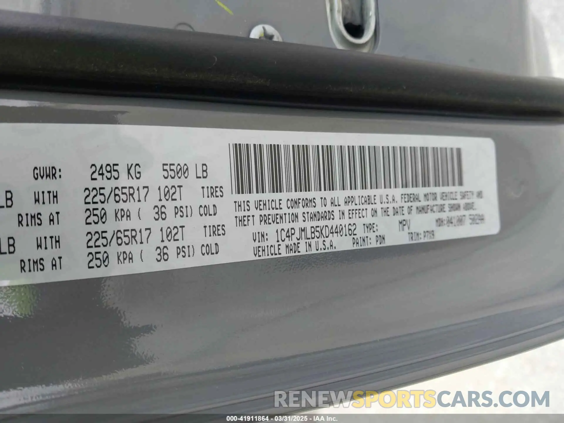 9 Photograph of a damaged car 1C4PJMLB5KD440162 JEEP CHEROKEE 2019