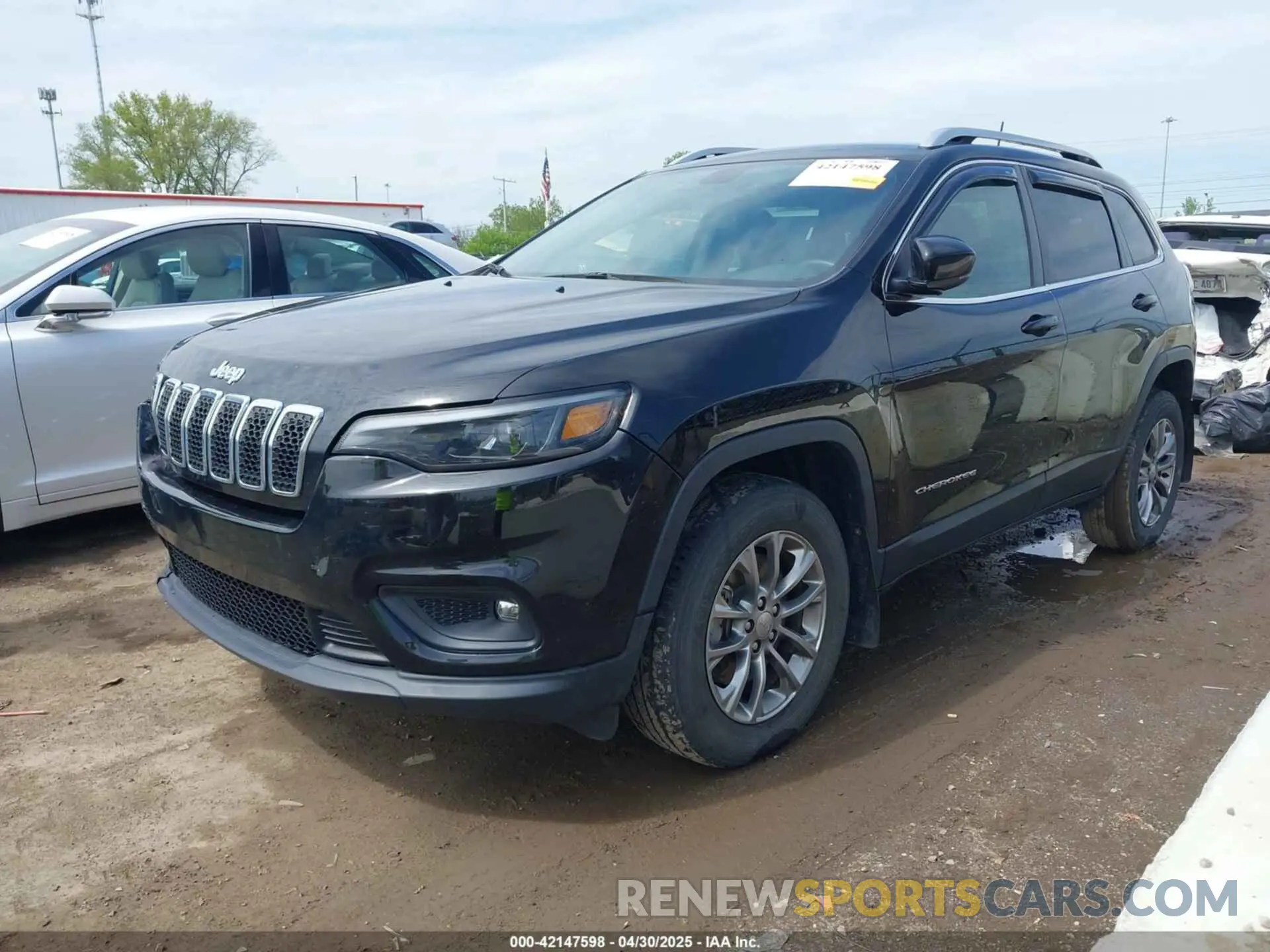2 Photograph of a damaged car 1C4PJMLB5KD489488 JEEP CHEROKEE 2019