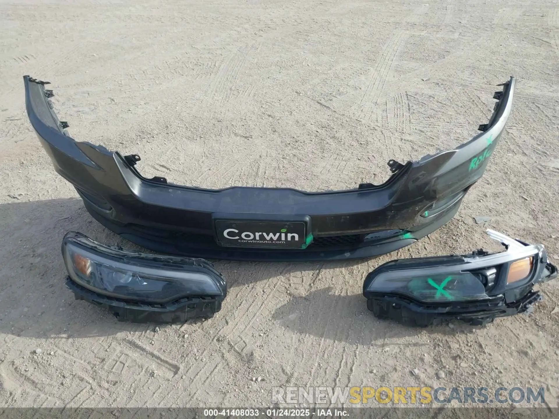 18 Photograph of a damaged car 1C4PJMLB6KD139836 JEEP CHEROKEE 2019