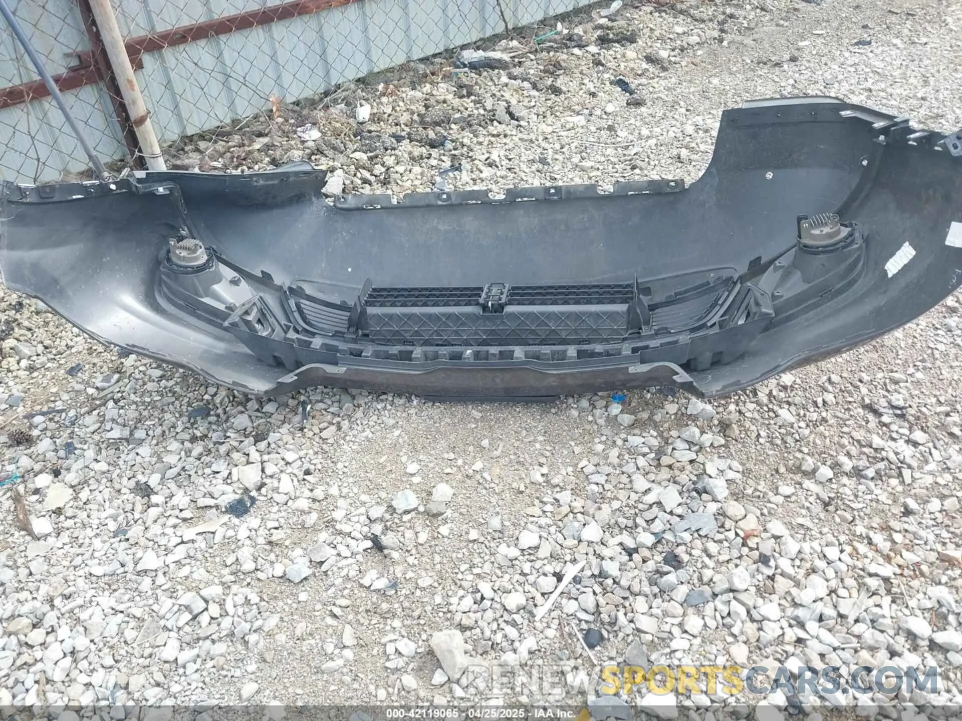 12 Photograph of a damaged car 1C4PJMLB7KD182307 JEEP CHEROKEE 2019