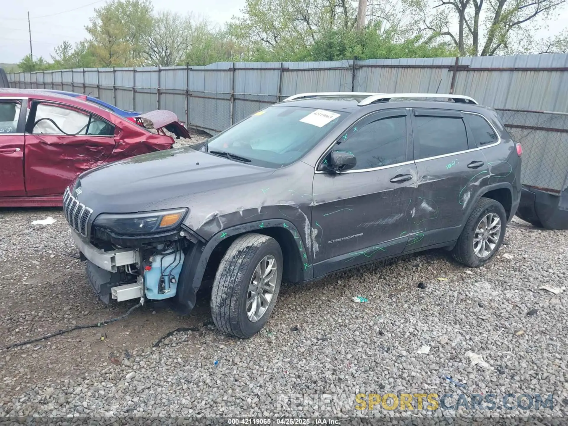 2 Photograph of a damaged car 1C4PJMLB7KD182307 JEEP CHEROKEE 2019