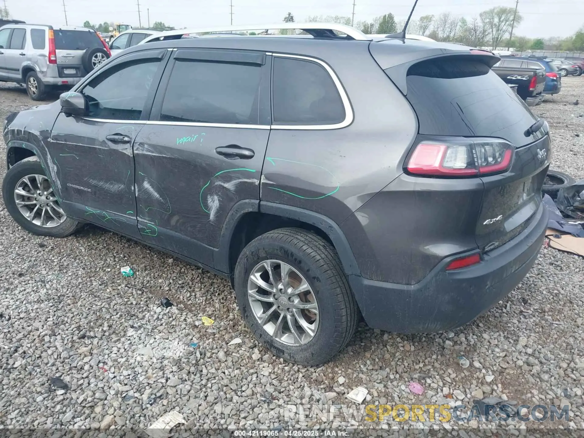 3 Photograph of a damaged car 1C4PJMLB7KD182307 JEEP CHEROKEE 2019