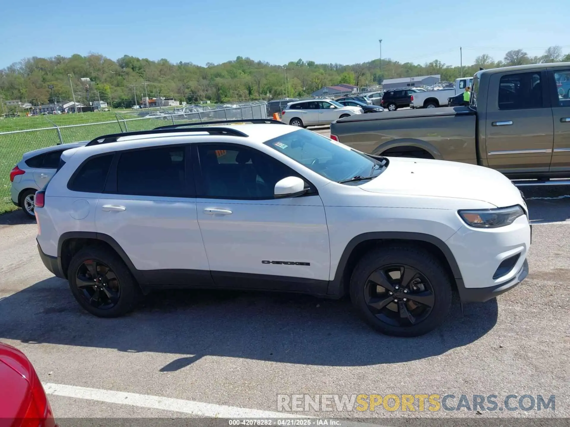 14 Фотография поврежденного автомобиля 1C4PJMLB7KD394026 JEEP CHEROKEE 2019