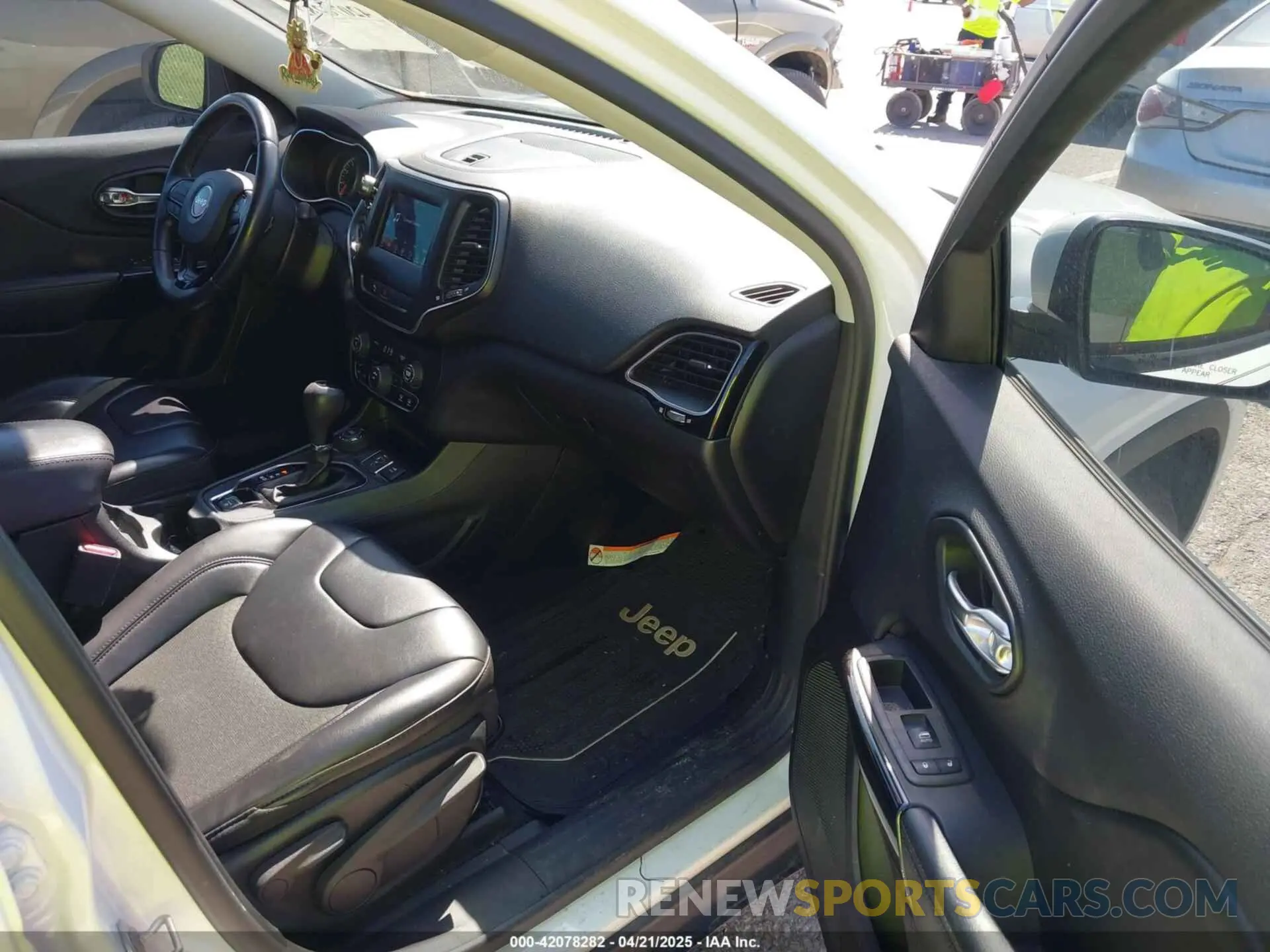 5 Фотография поврежденного автомобиля 1C4PJMLB7KD394026 JEEP CHEROKEE 2019