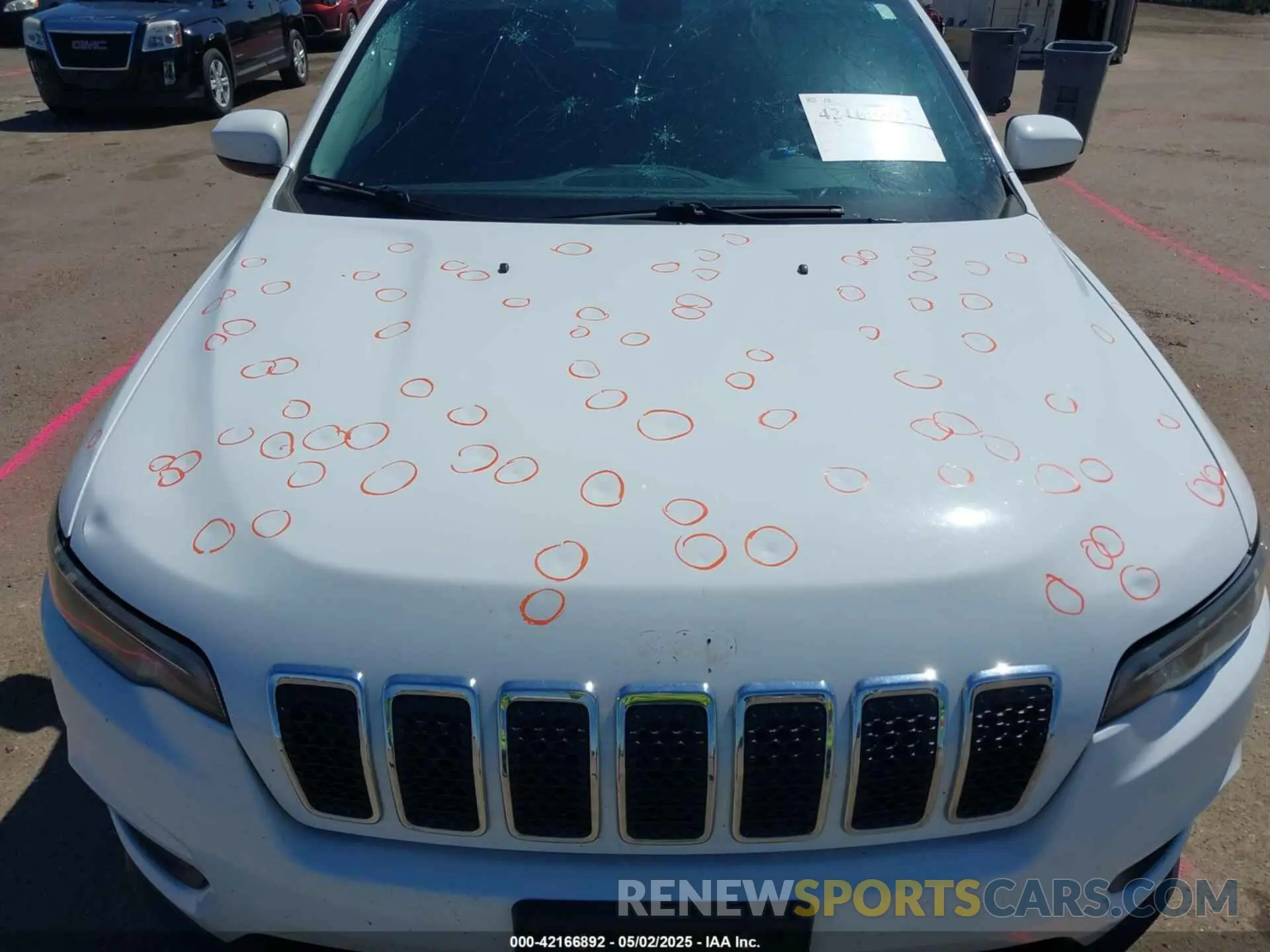 6 Photograph of a damaged car 1C4PJMLB8KD112699 JEEP CHEROKEE 2019