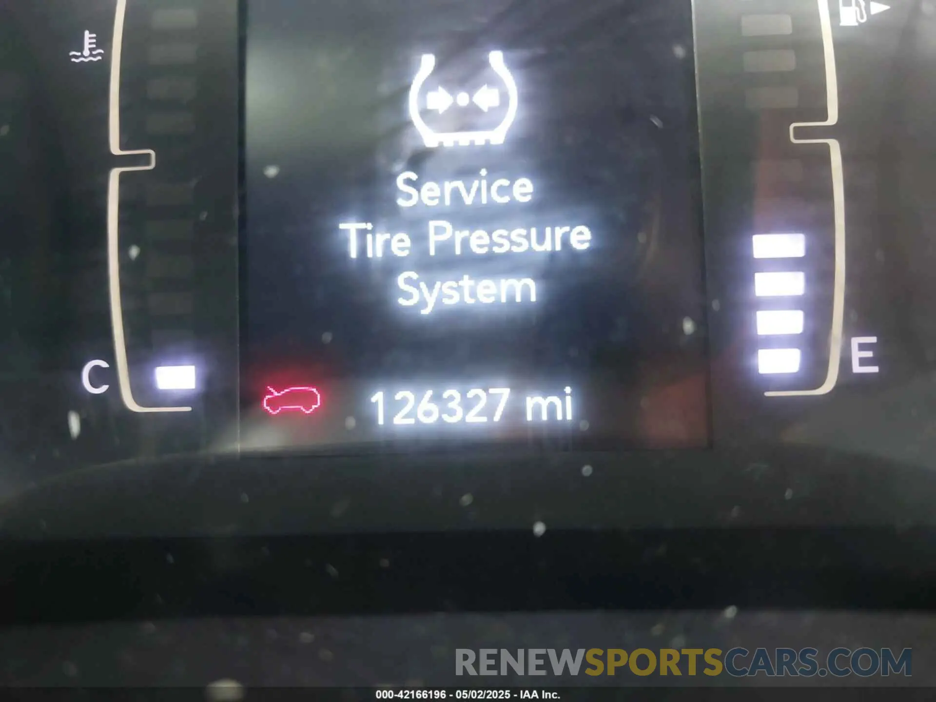 15 Photograph of a damaged car 1C4PJMLB8KD208039 JEEP CHEROKEE 2019