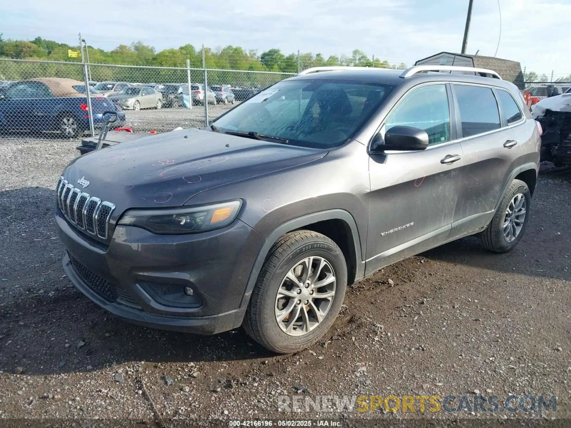 2 Photograph of a damaged car 1C4PJMLB8KD208039 JEEP CHEROKEE 2019