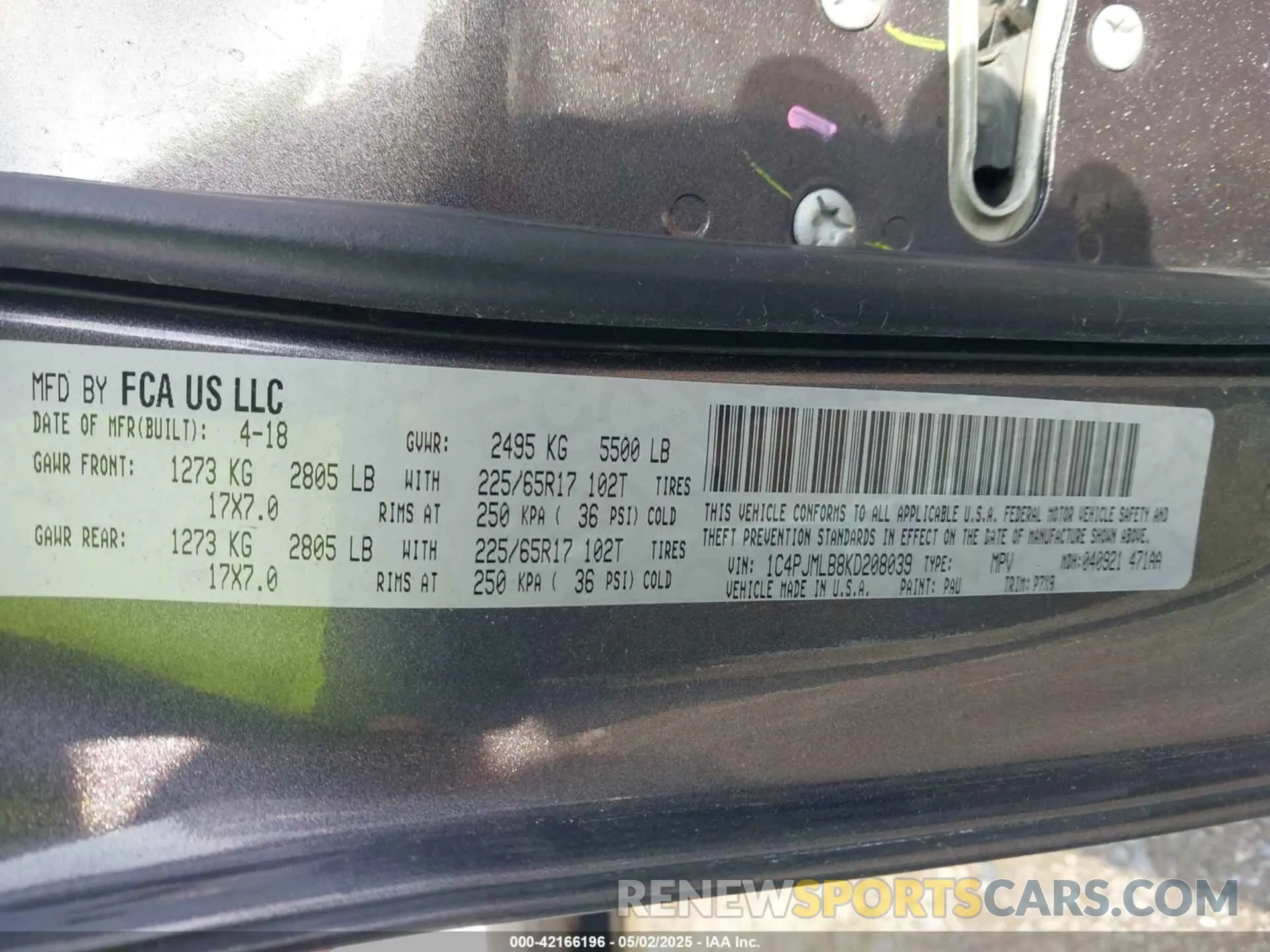 9 Photograph of a damaged car 1C4PJMLB8KD208039 JEEP CHEROKEE 2019