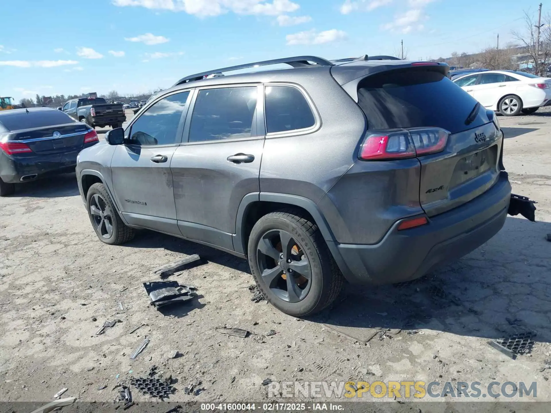 3 Фотография поврежденного автомобиля 1C4PJMLB8KD292542 JEEP CHEROKEE 2019