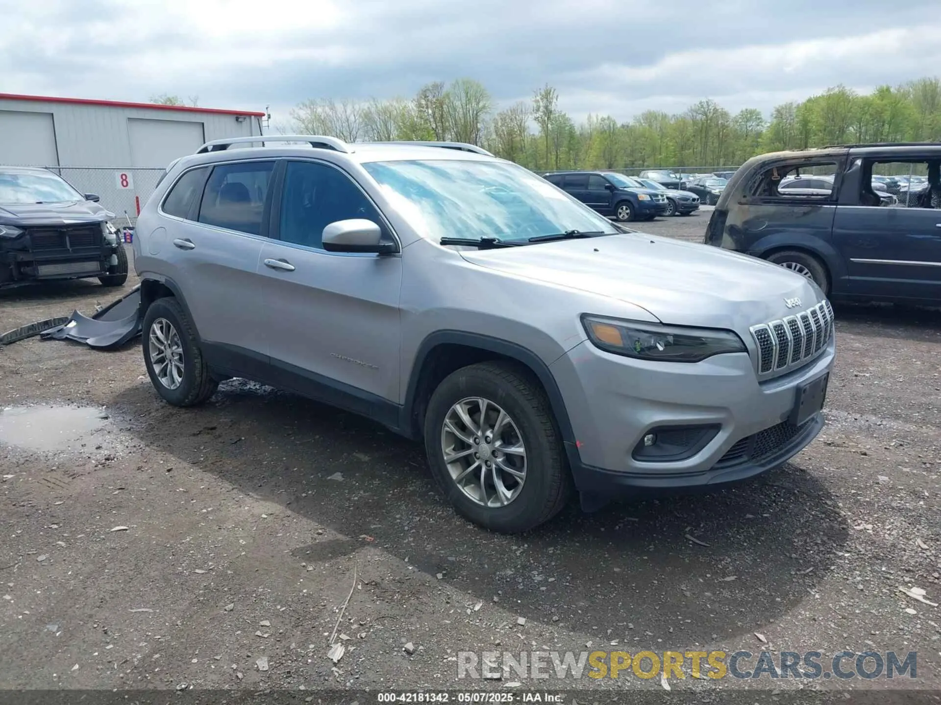 1 Photograph of a damaged car 1C4PJMLB9KD104059 JEEP CHEROKEE 2019