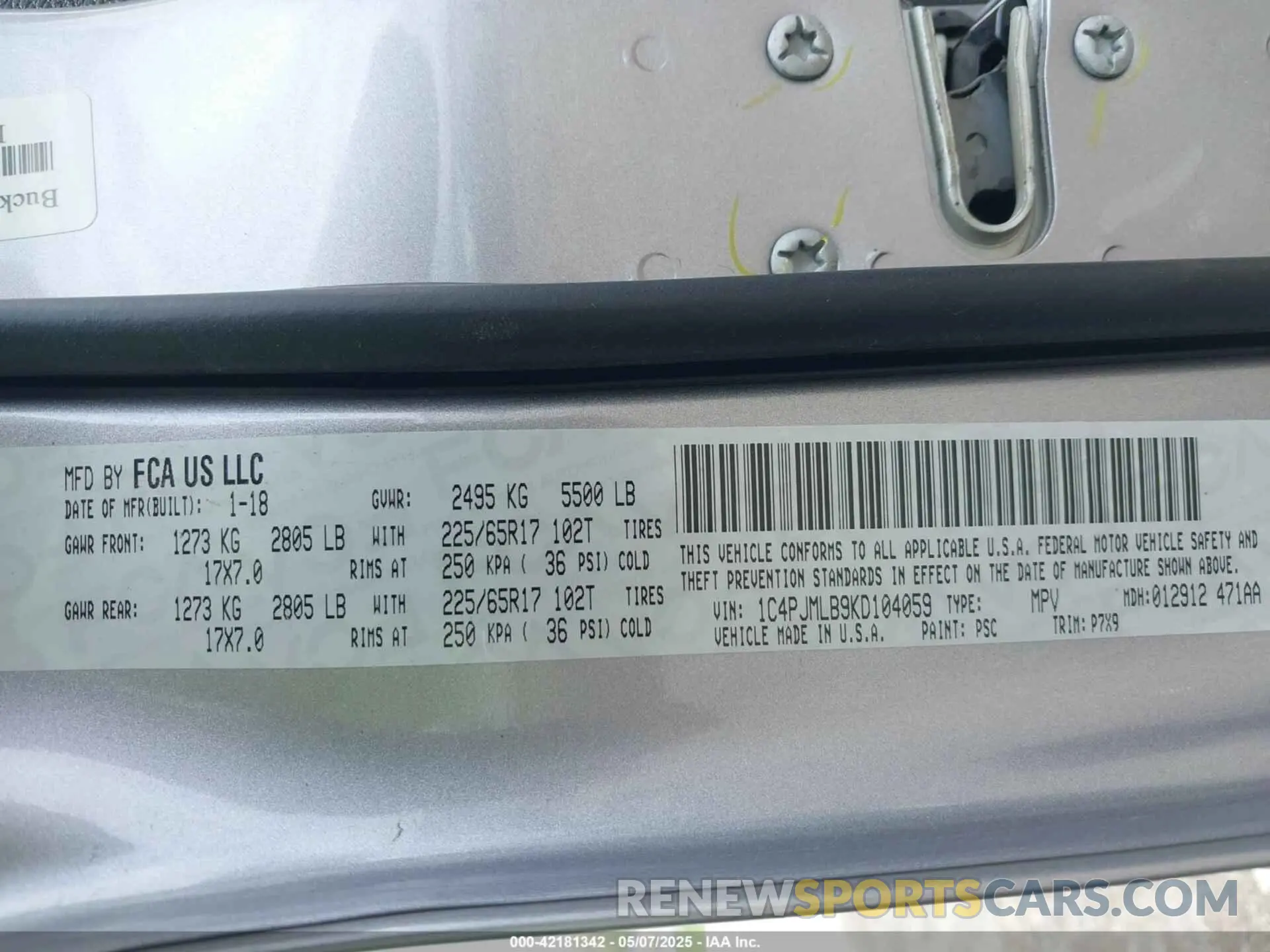 9 Photograph of a damaged car 1C4PJMLB9KD104059 JEEP CHEROKEE 2019