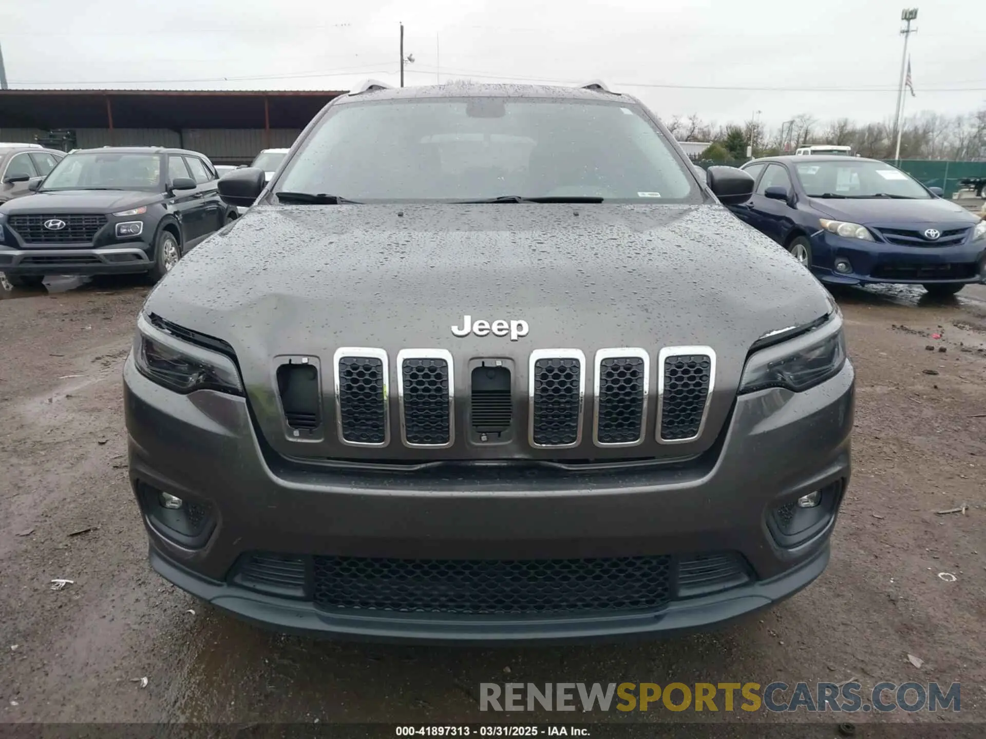 12 Photograph of a damaged car 1C4PJMLBXKD162570 JEEP CHEROKEE 2019