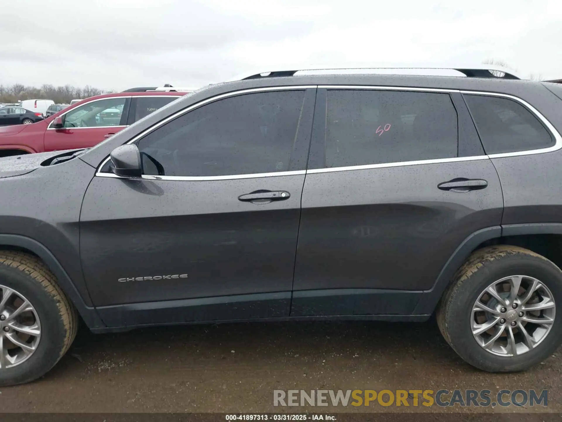14 Photograph of a damaged car 1C4PJMLBXKD162570 JEEP CHEROKEE 2019