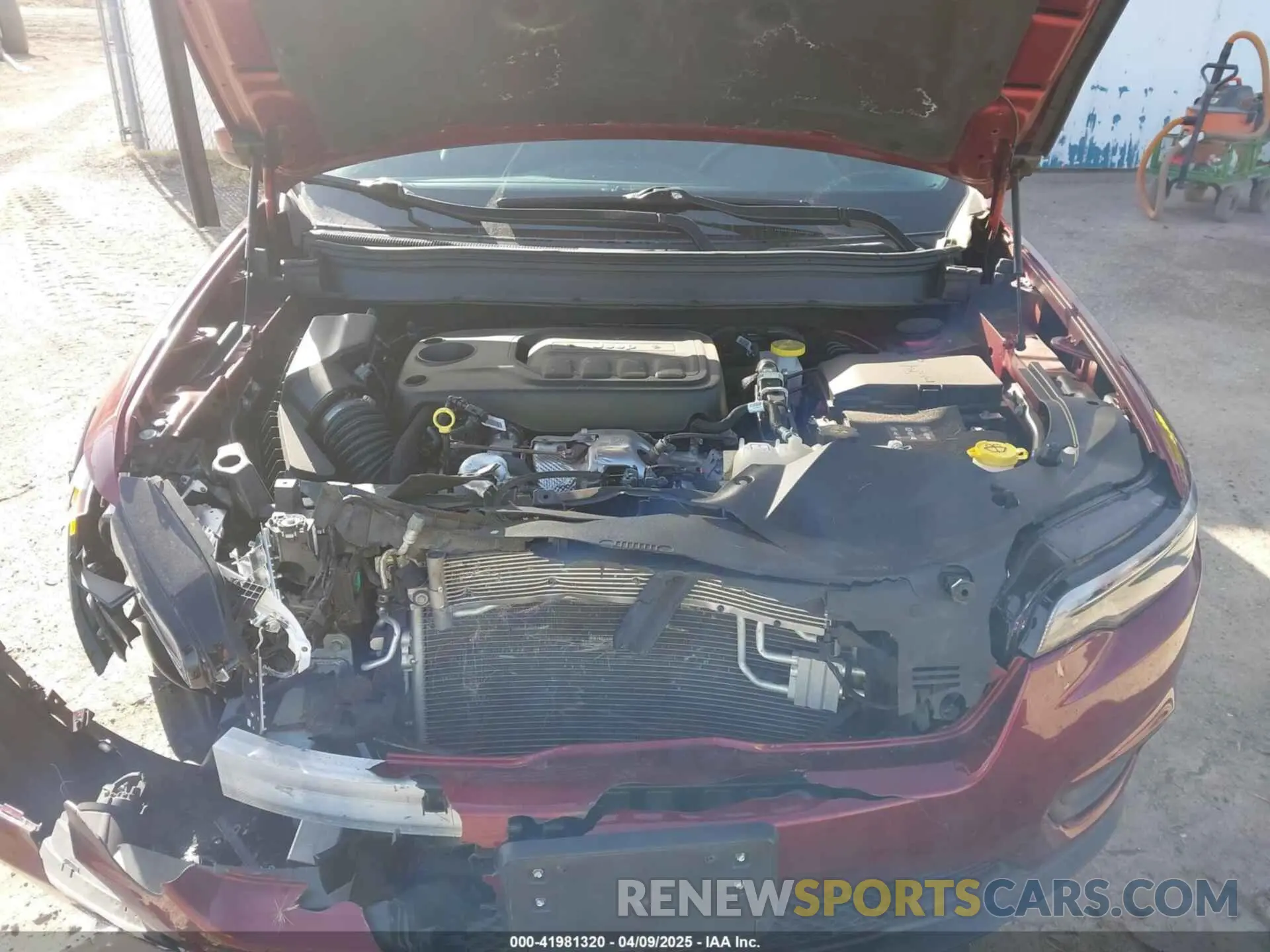 10 Photograph of a damaged car 1C4PJMLN0KD168128 JEEP CHEROKEE 2019