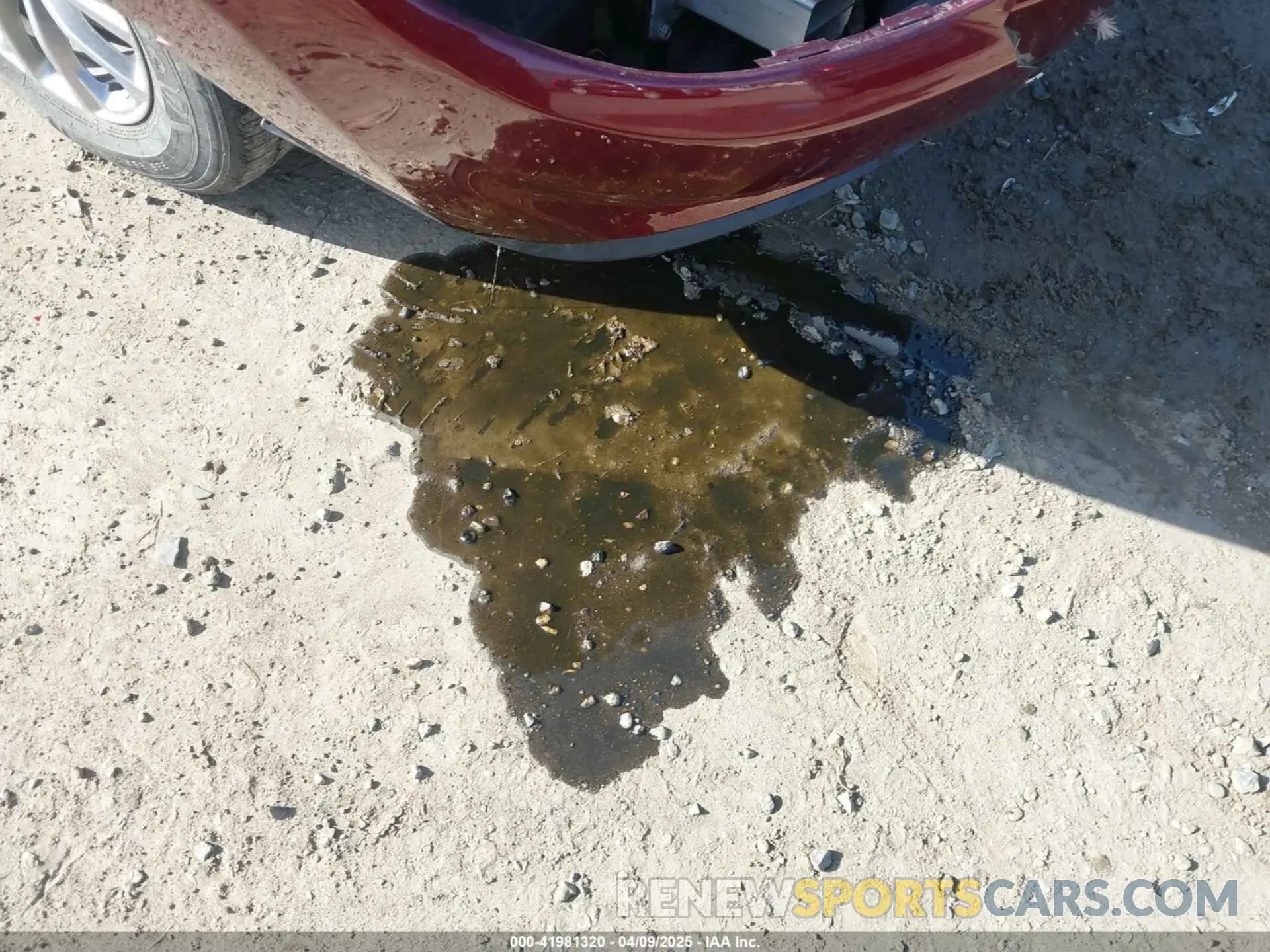 18 Photograph of a damaged car 1C4PJMLN0KD168128 JEEP CHEROKEE 2019