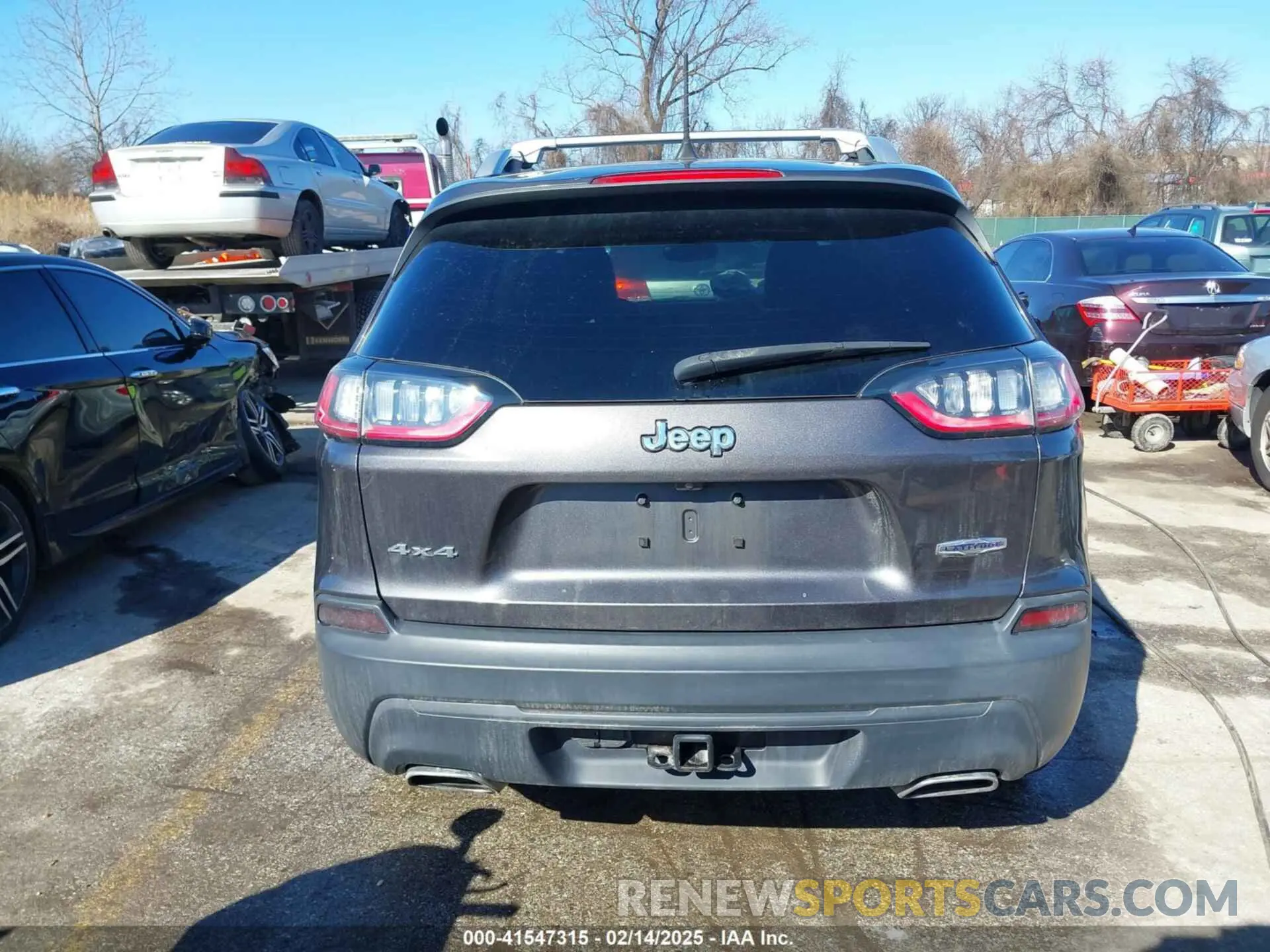16 Photograph of a damaged car 1C4PJMLN7KD194094 JEEP CHEROKEE 2019